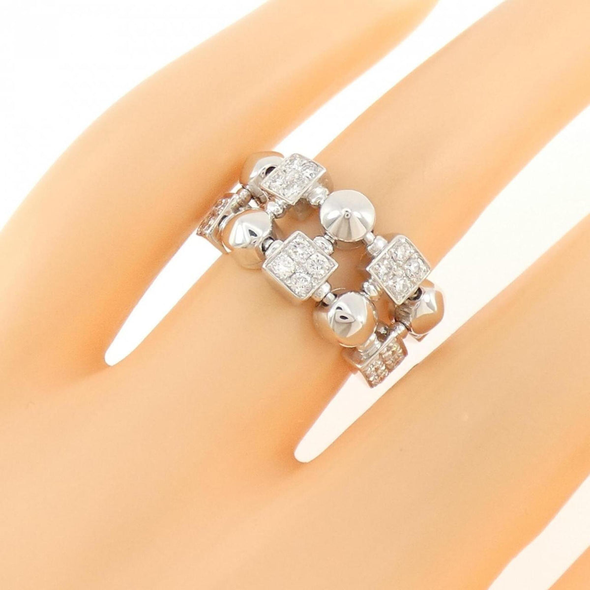Bvlgari White Gold (18K) Band Ring (Pre-Owned)
