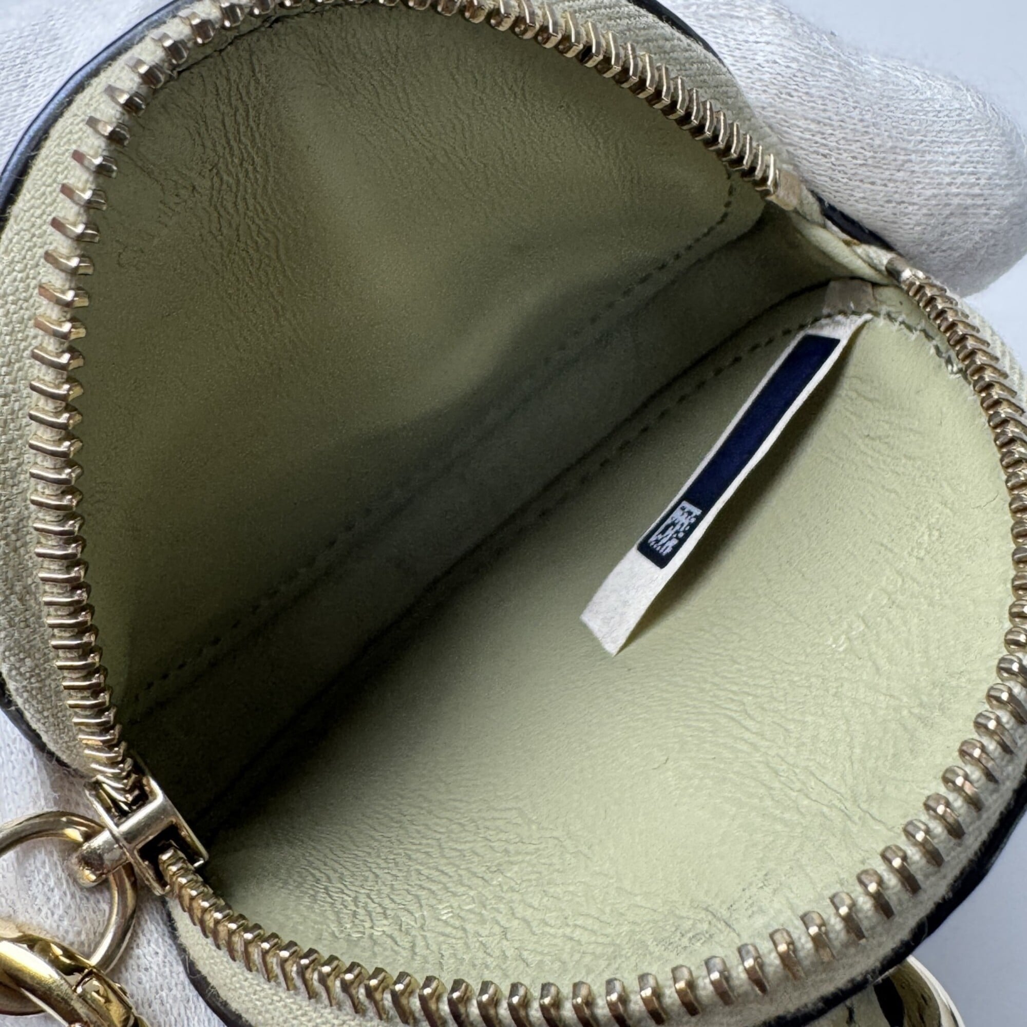 Chloé Green Leather Coin Purse/Coin Case (Pre-Owned)