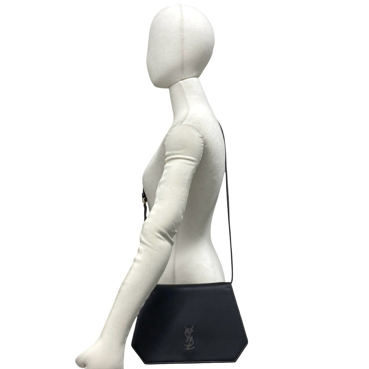Yves Saint Laurent Black Leather Pochette Shoulder Bag (Pre-Owned)