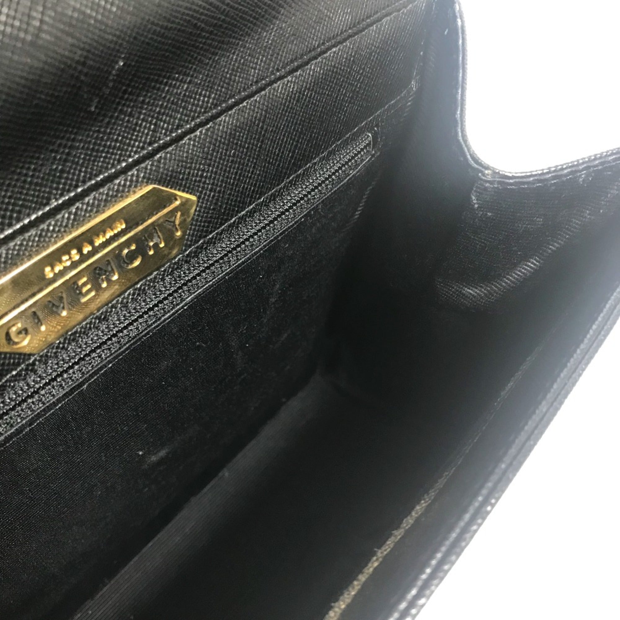 Givenchy Black Leather Handbag (Pre-Owned)