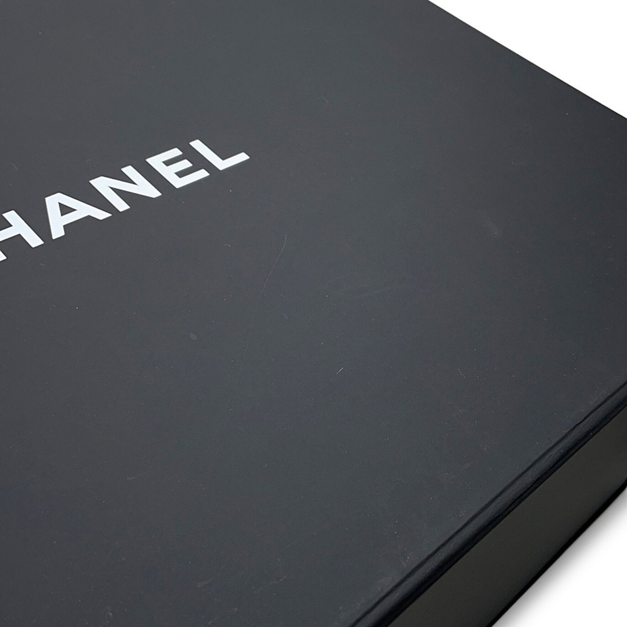 Chanel Black Grained Calfskin Handbag Shoulder Bag (Pre-Owned)