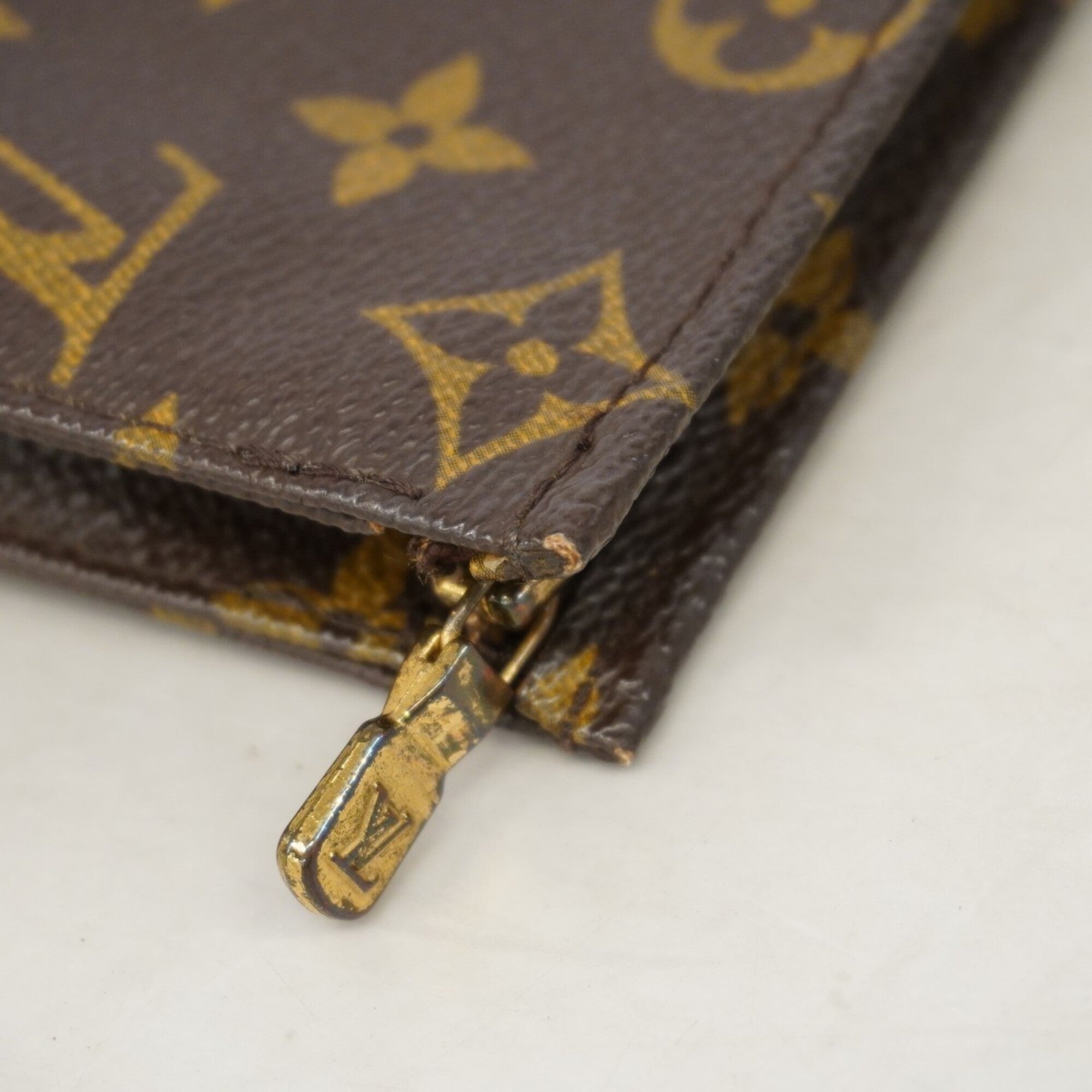 Louis Vuitton Brown Pouch (Pre-Owned)