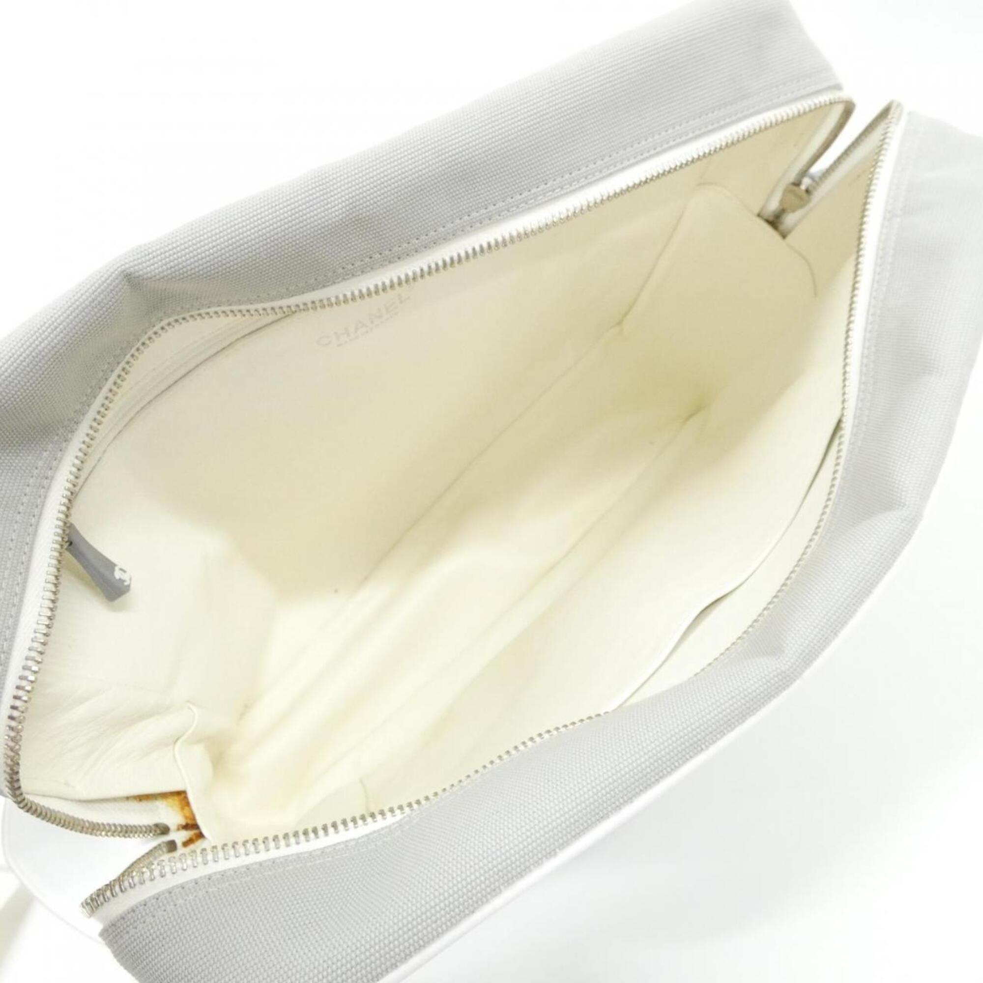 Chanel Gray White Canvas Shoulder Bag (Pre-Owned)