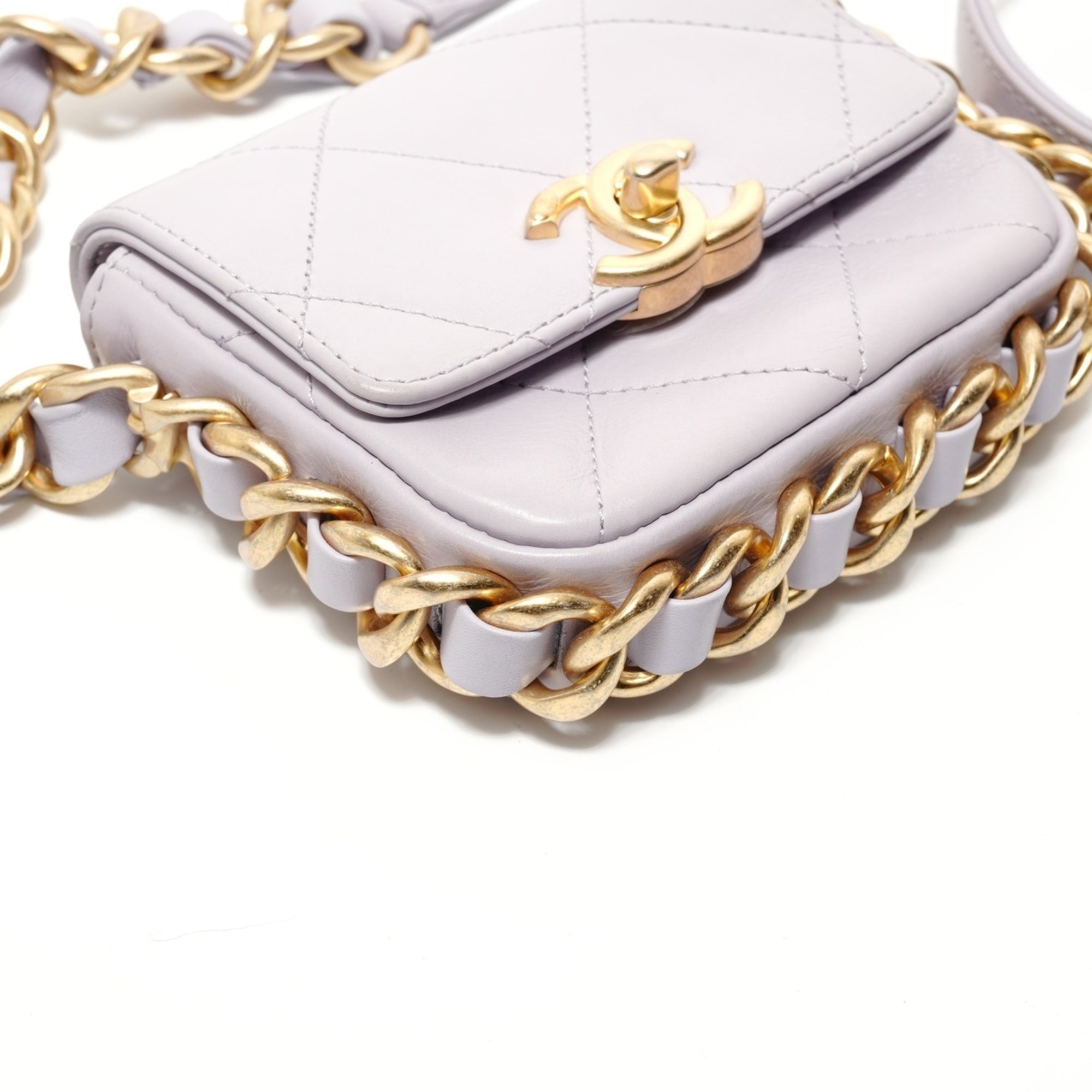 Chanel Purple Shoulder Bag (Pre-Owned)