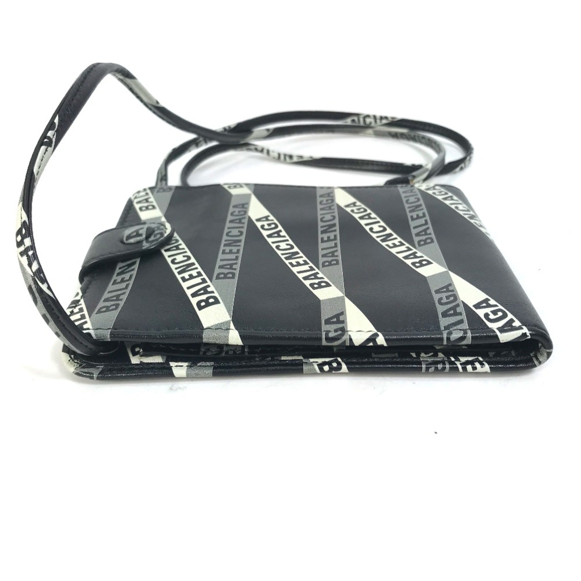 Balenciaga Black Leather Shoulder Bag (Pre-Owned)
