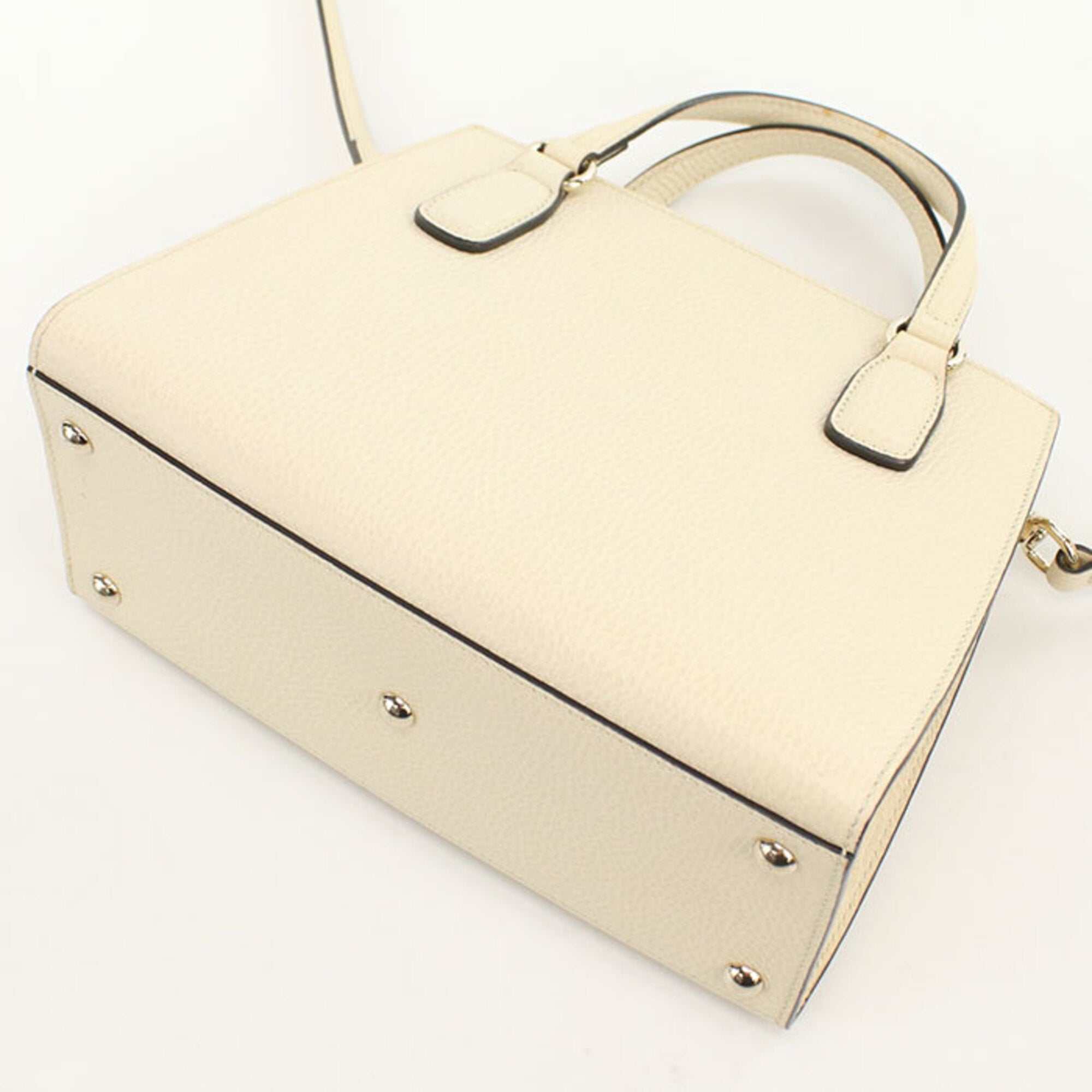 Gucci Ivory Leather Handbag (Pre-Owned)