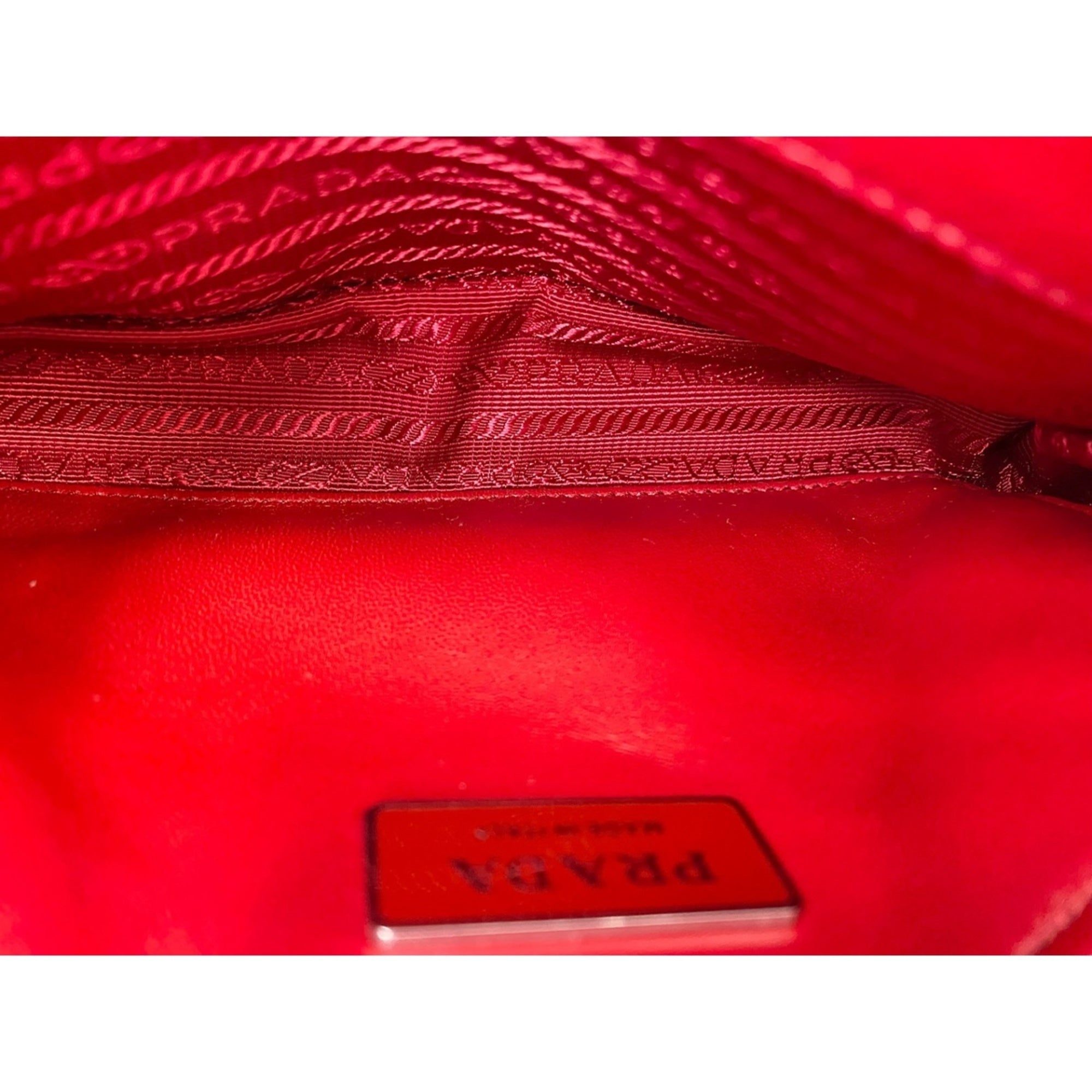 Prada Red Color Shoulder Bag (Pre-Owned)