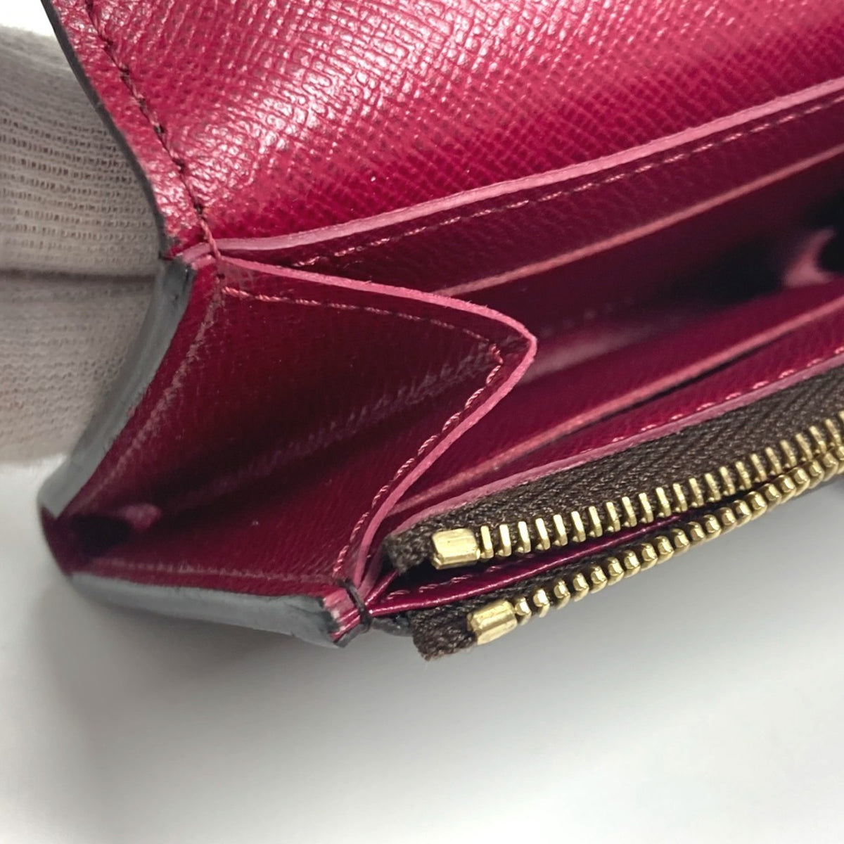 Louis Vuitton Brown Pink Metal Wallet (Bi-Fold) (Pre-Owned)