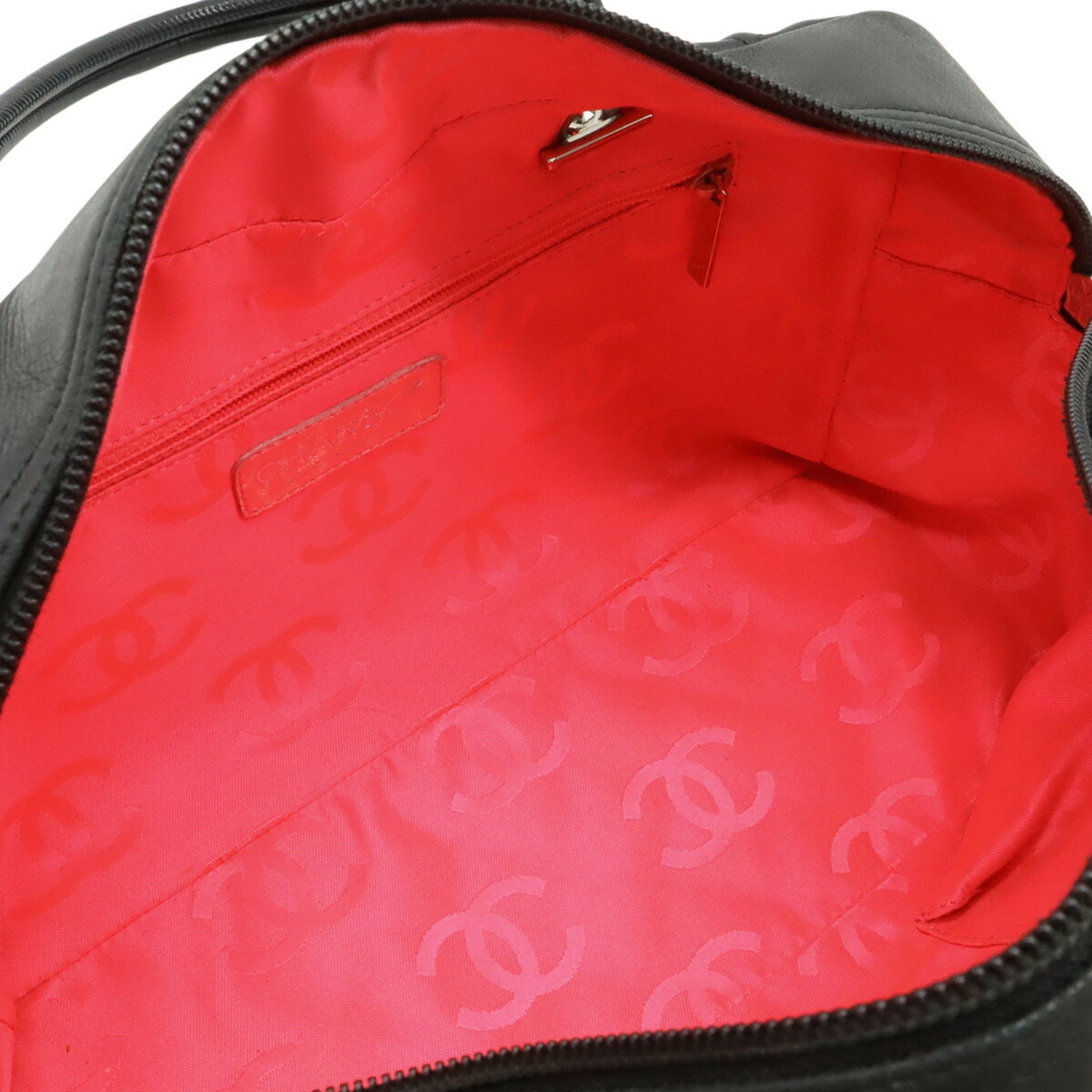 Chanel Black Pink Leather Shoulder Bag (Pre-Owned)