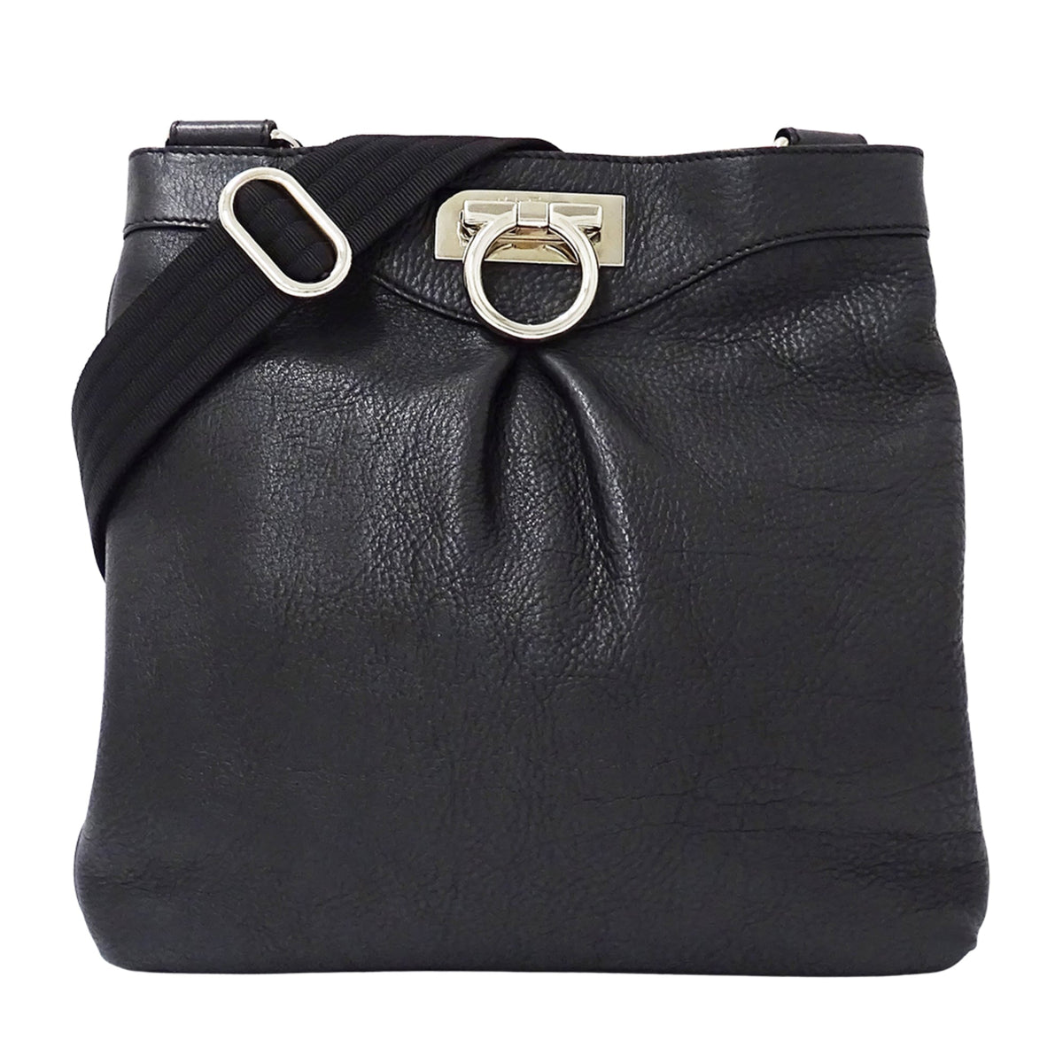Salvatore Ferragamo Gancini Black Leather Shoulder Bag (Pre-Owned)