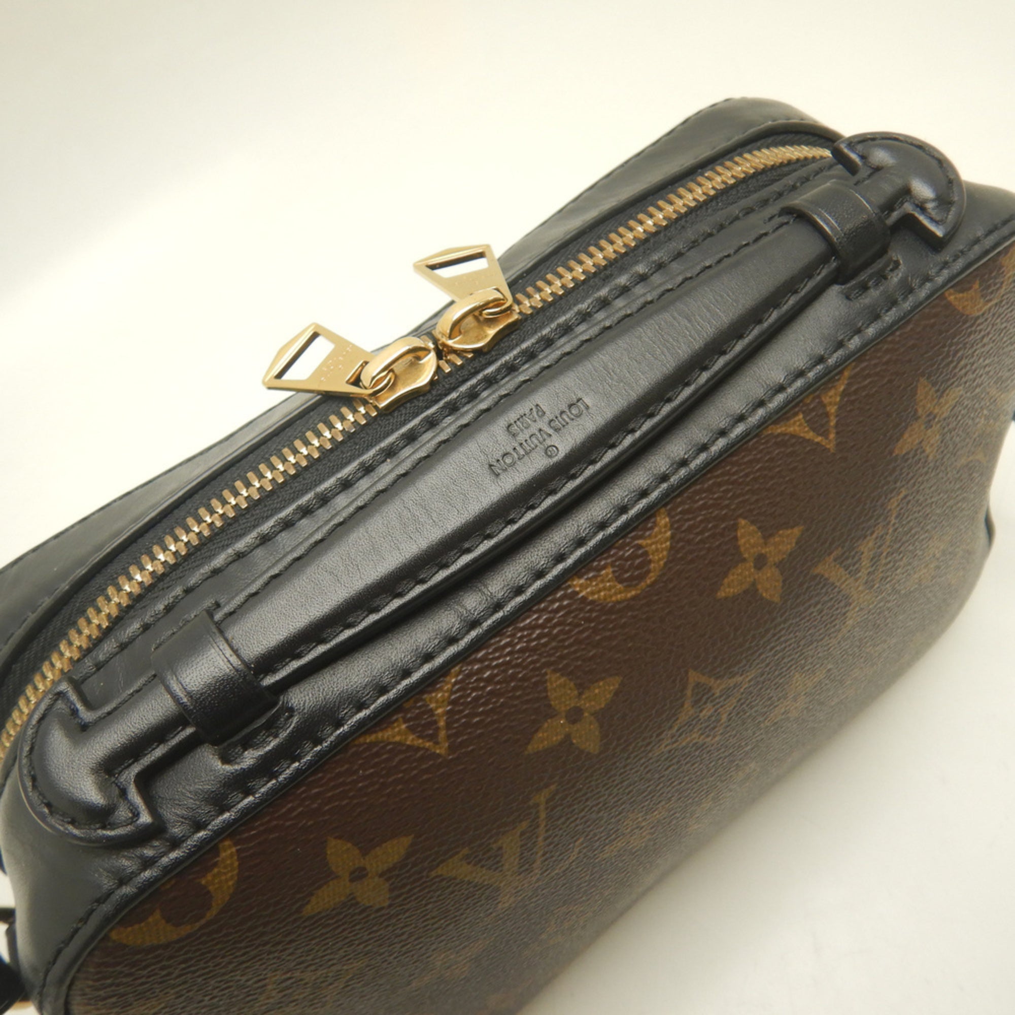 Louis Vuitton Monogram Brown Monogram Shoulder Bag (Pre-Owned)