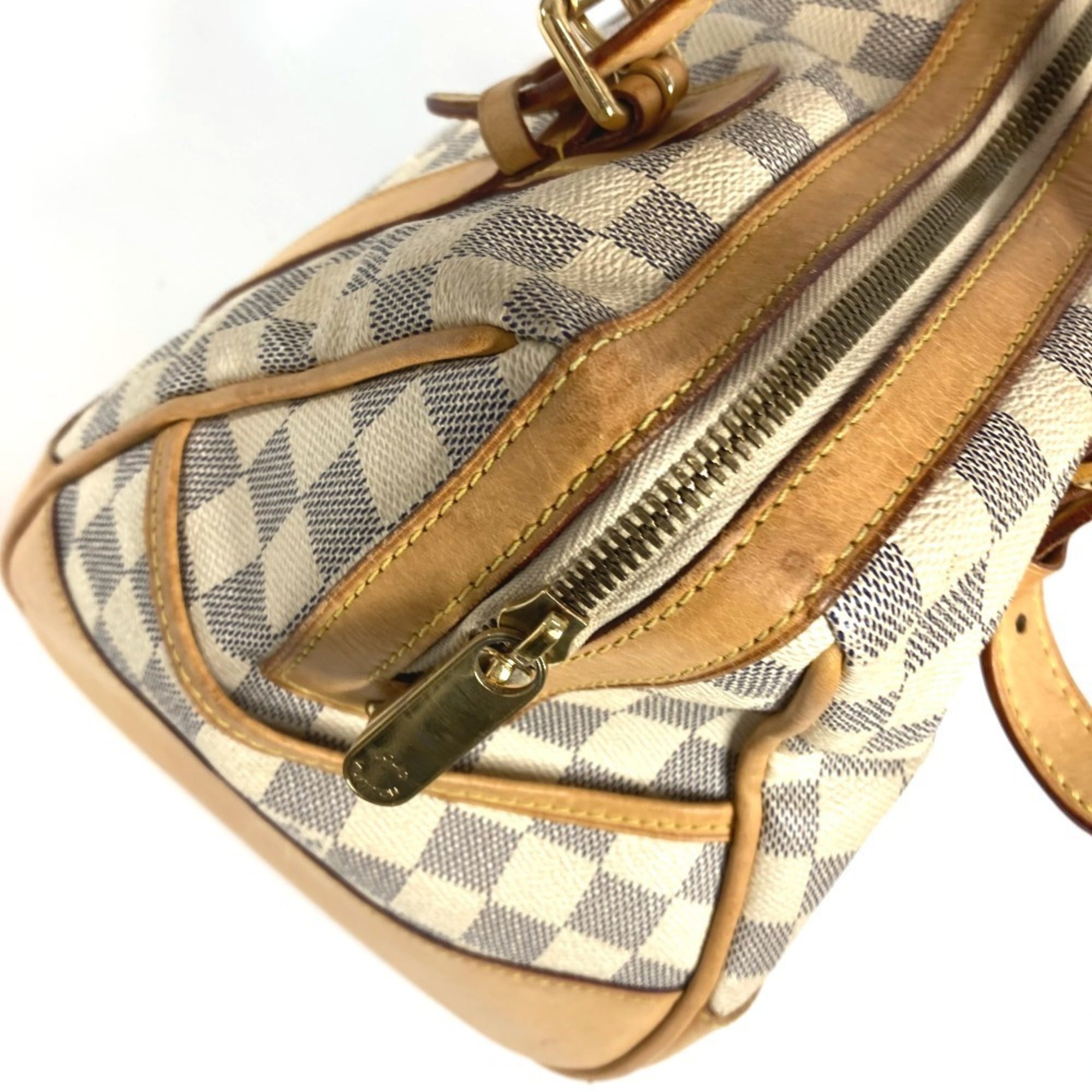 Louis Vuitton White Handbag Tote Bag (Pre-Owned)
