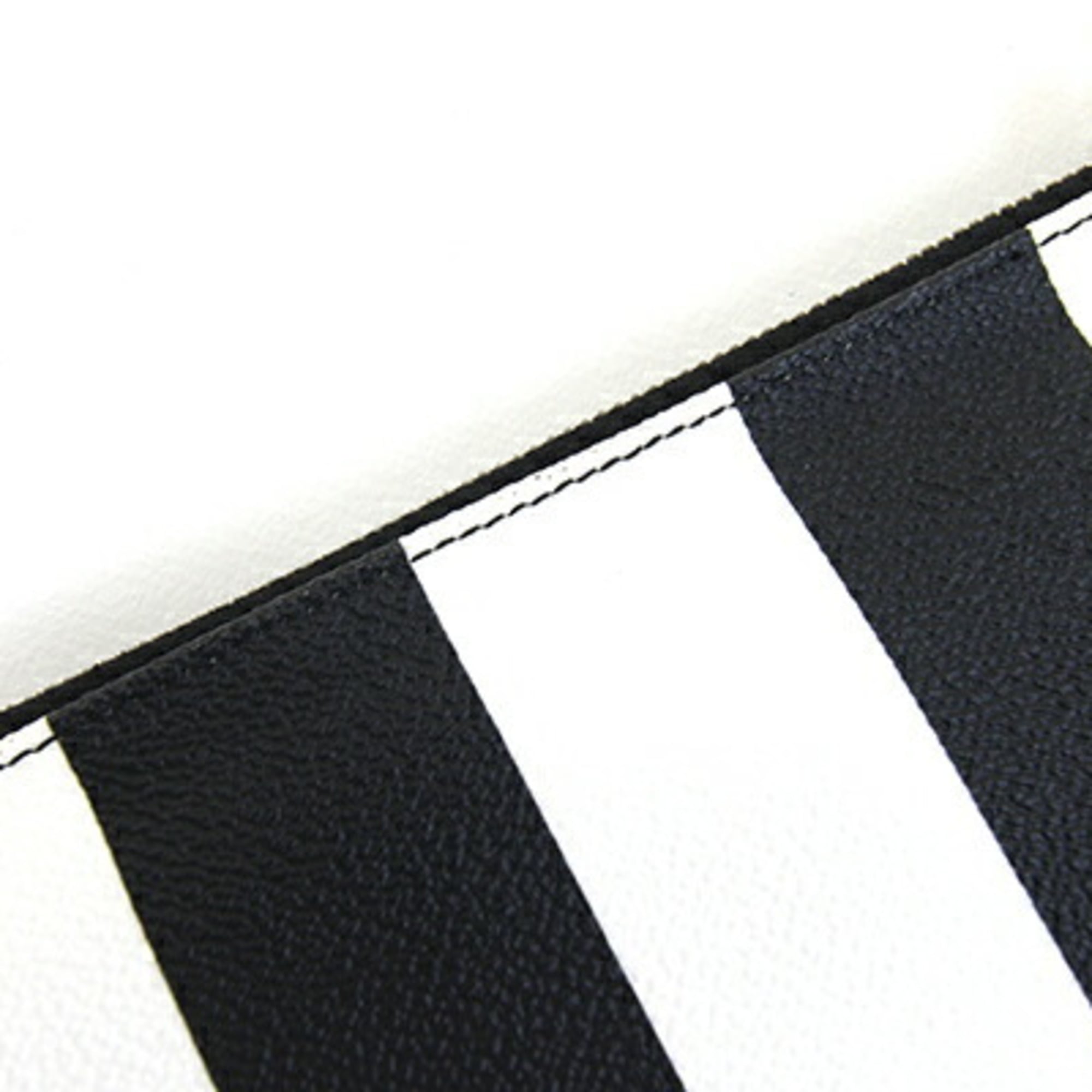 Givenchy Black White Pvc Leather Clutch Bag (Pre-Owned)