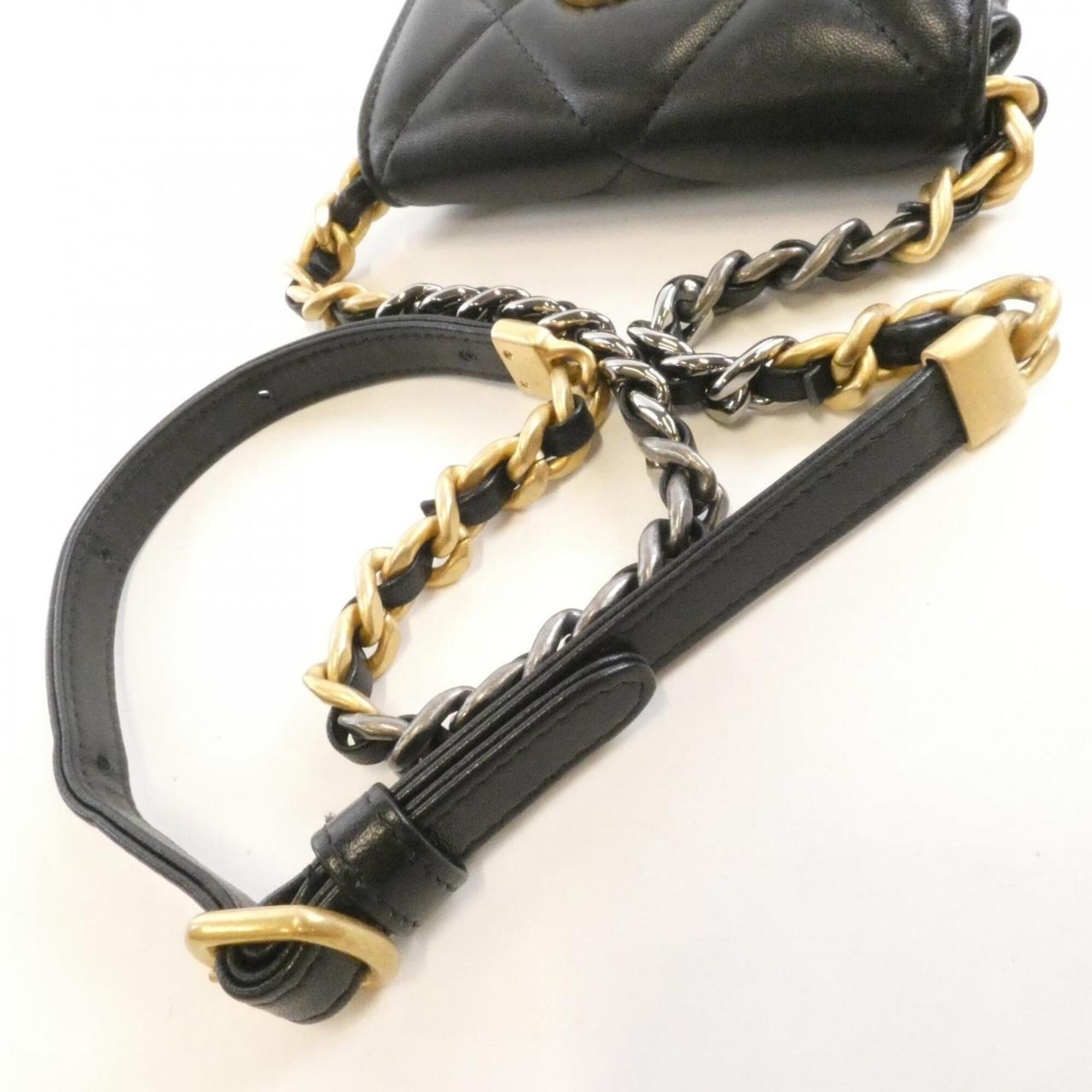 Chanel Black Leather Fanny Pack (Pre-Owned)