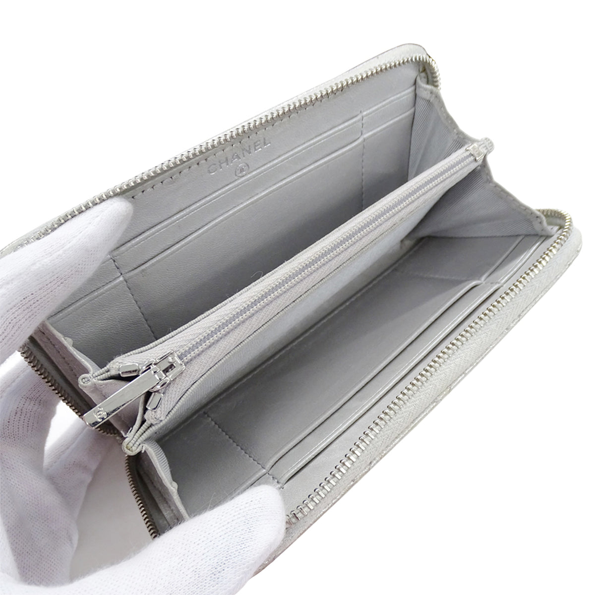 Chanel Silver Grained Calfskin Chain/Shoulder Wallet (Pre-Owned)