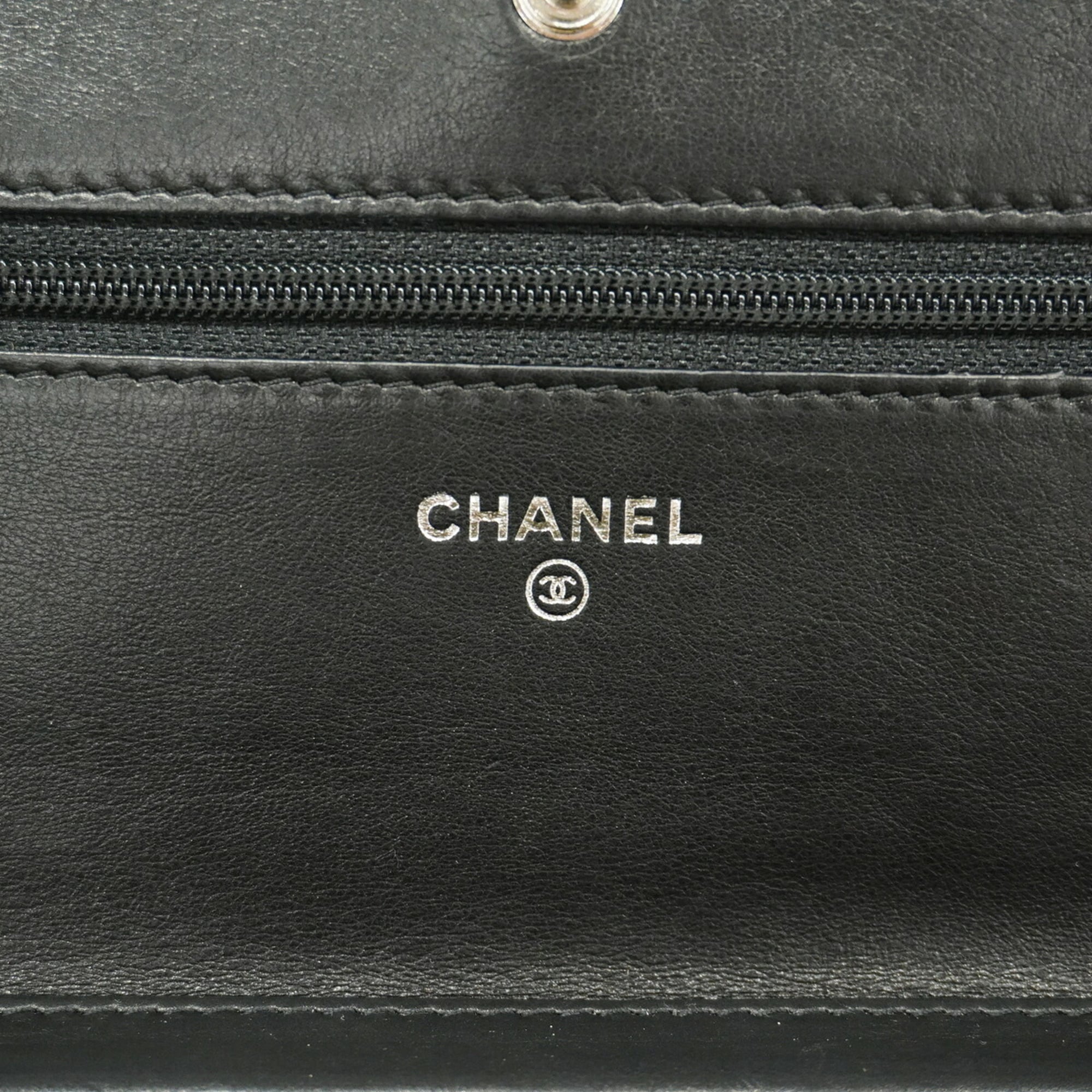 Chanel Black Leather Chain/Shoulder Wallet (Pre-Owned)