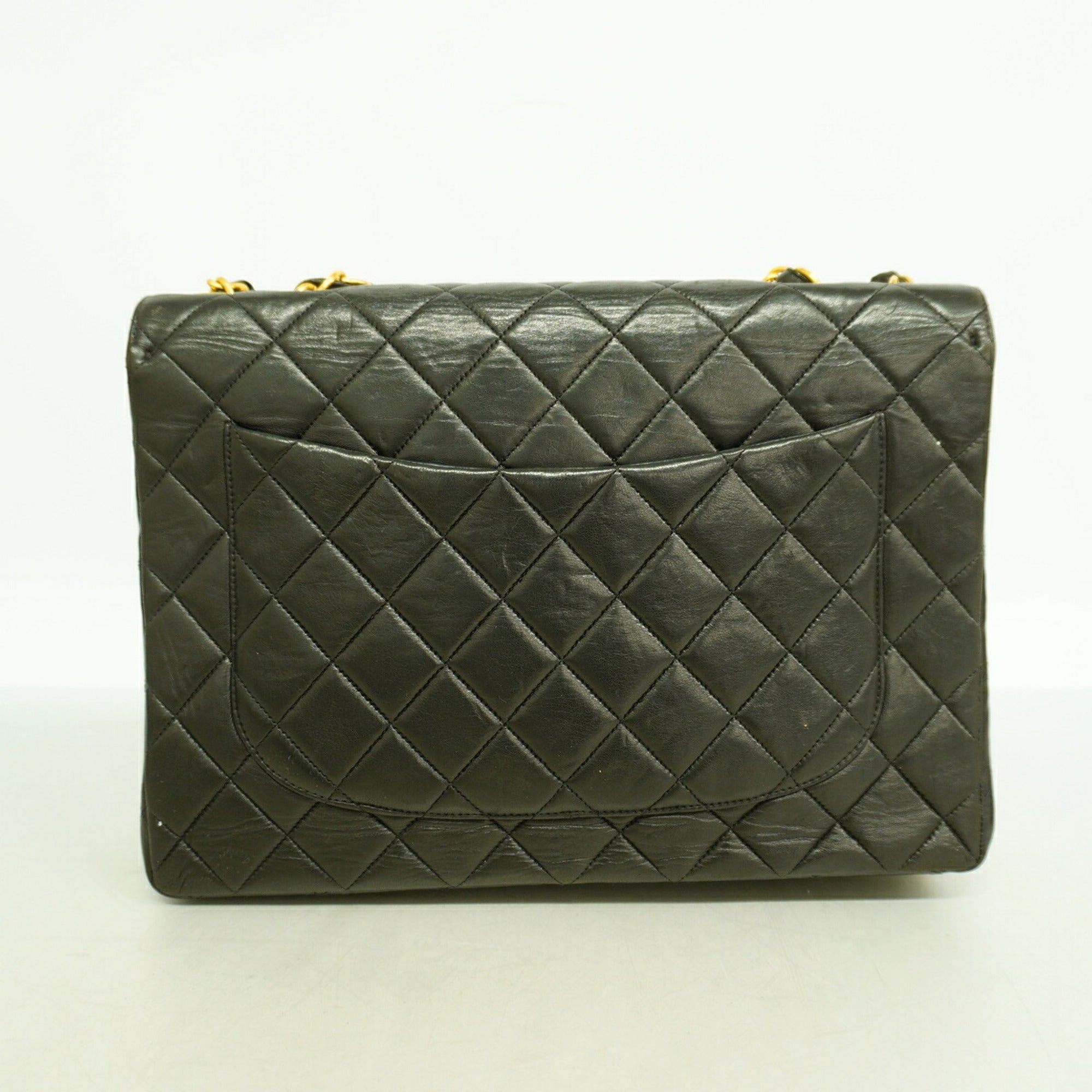 Chanel Black Leather Shoulder Bag (Pre-Owned)