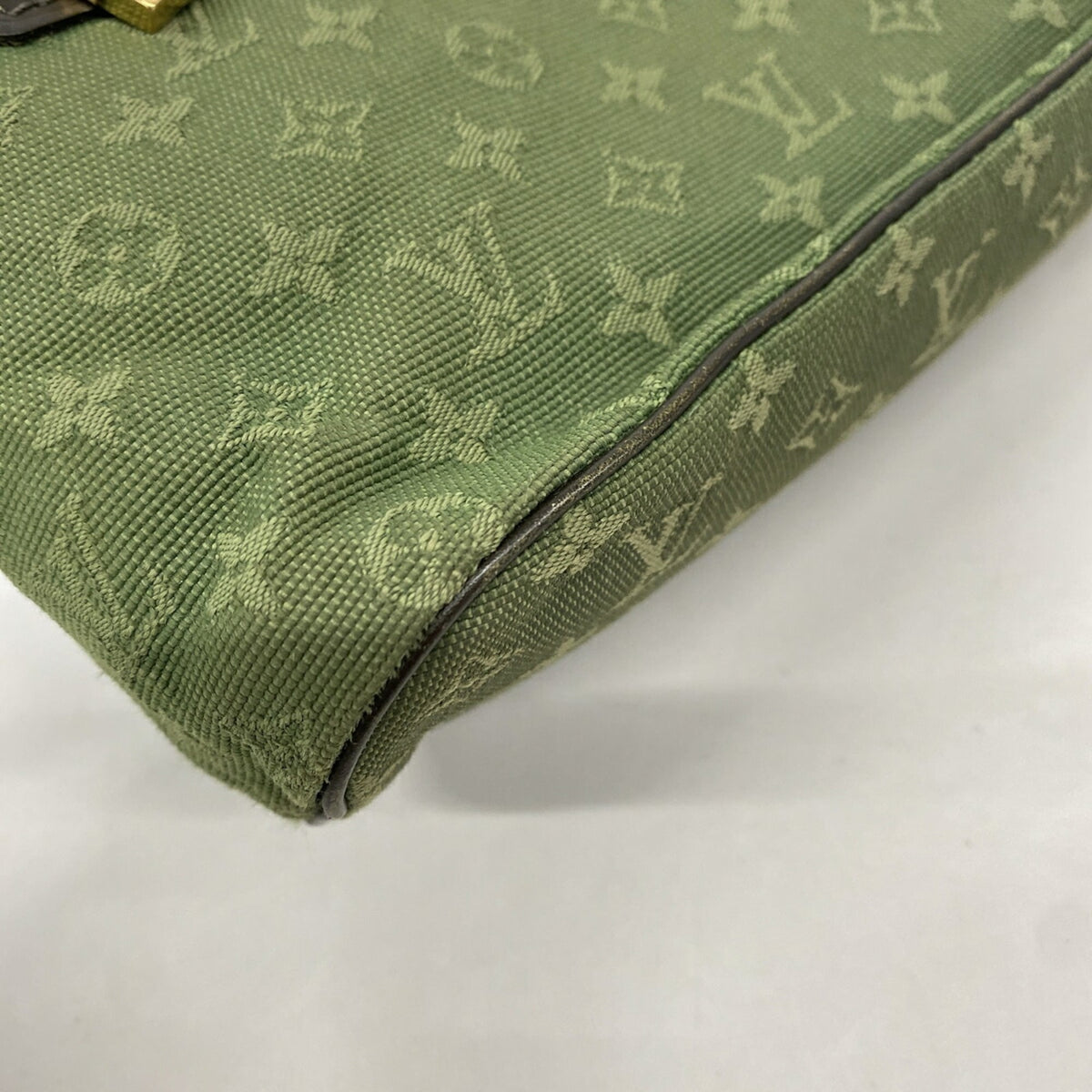 Louis Vuitton Tst Khaki Handbag (Pre-Owned)