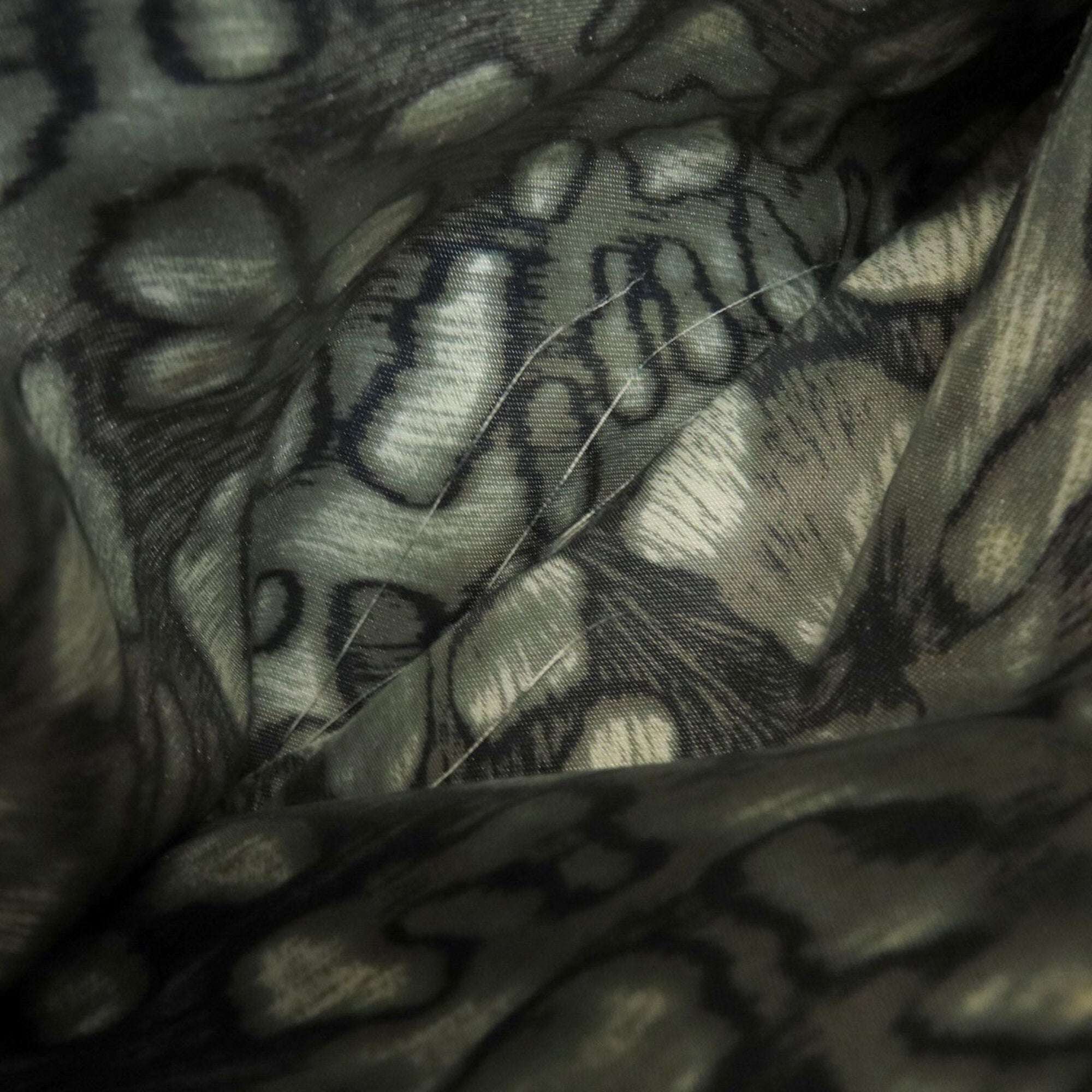 Longchamp Grayish Leather Tote Bag (Pre-Owned)