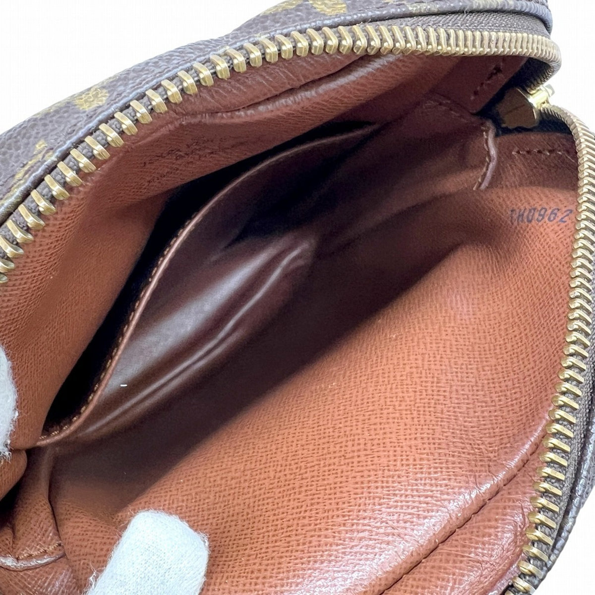 Louis Vuitton Brown Monogram Monogram Shoulder Bag (Pre-Owned)