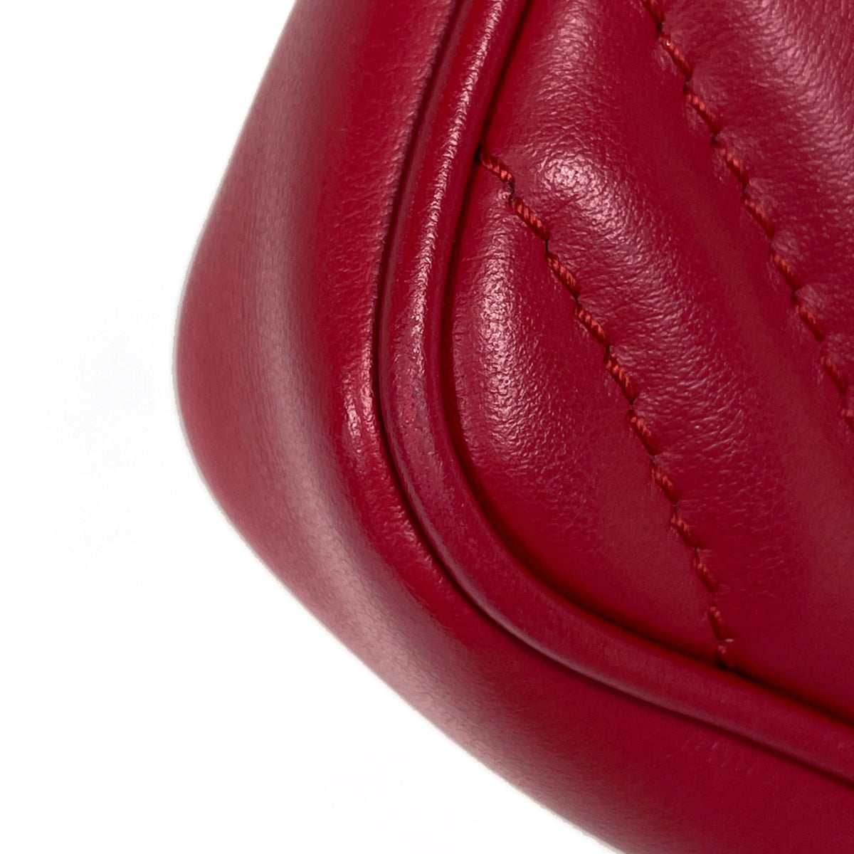 Gucci Red Color Leather Handbag Pouch (Pre-Owned)
