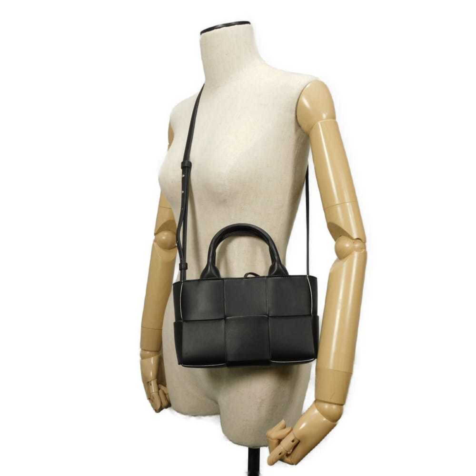 Bottega Veneta Black Intrecciato Tote Bag (Pre-Owned)
