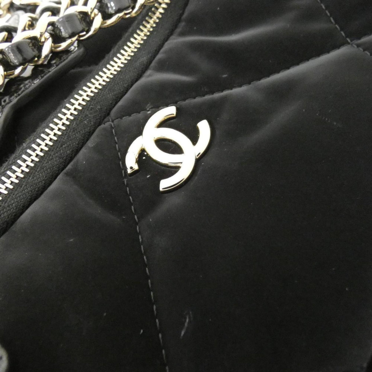 Chanel Black Handbag Shoulder Bag (Pre-Owned)