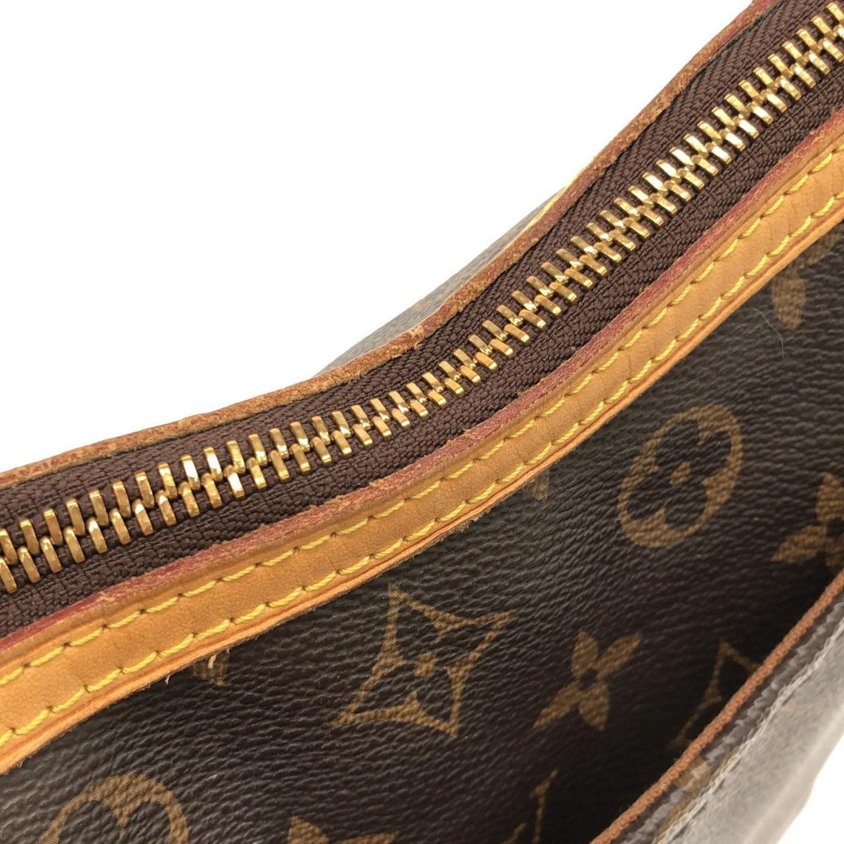 Louis Vuitton Marron Coated Canvas Shoulder Bag (Pre-Owned)