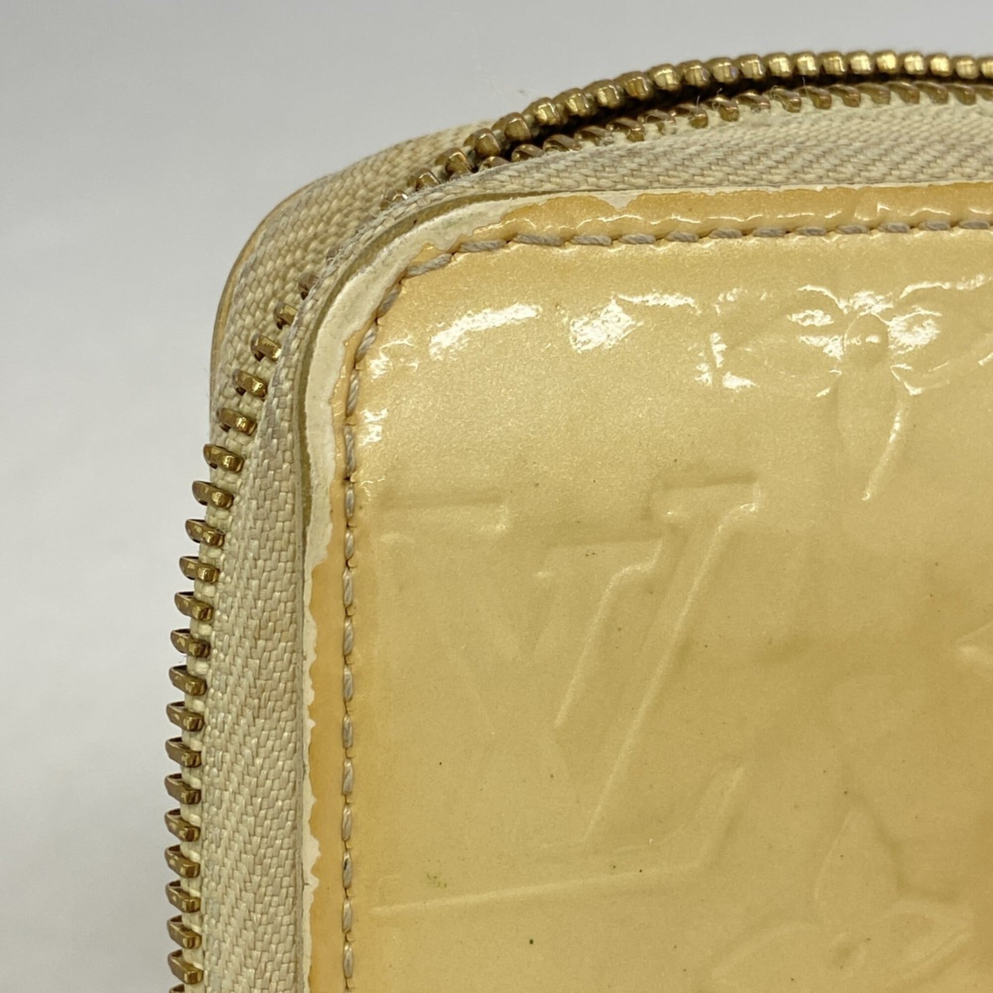 Louis Vuitton Blanc Corail Long Wallet (Bi-Fold) (Pre-Owned)