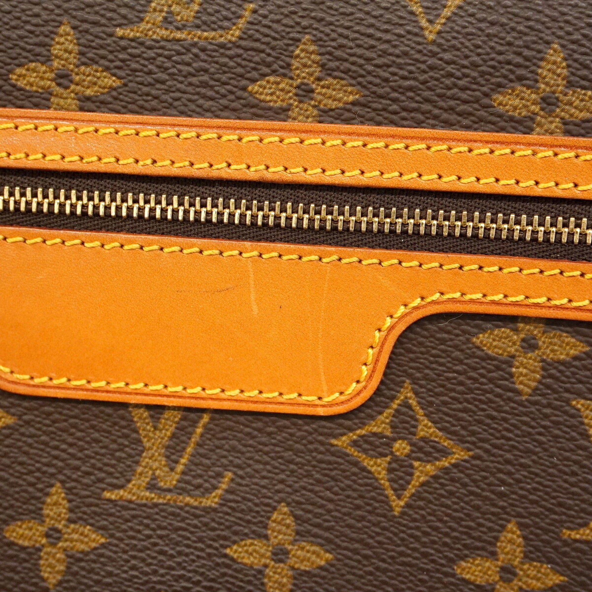 Louis Vuitton Brown Shoulder Bag (Pre-Owned)