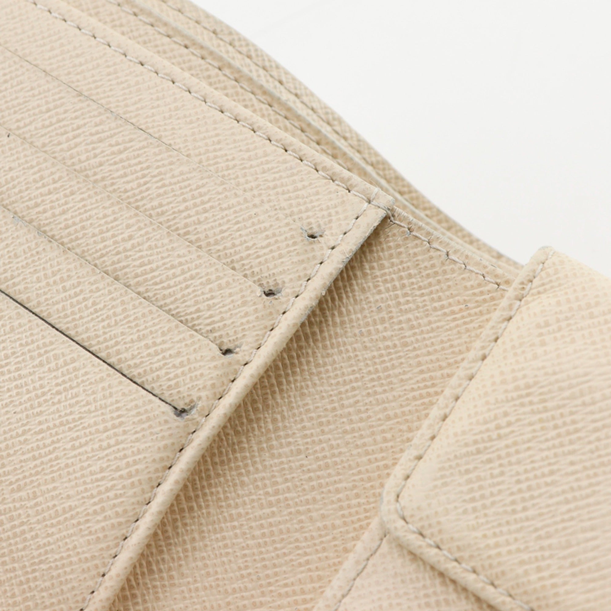 Louis Vuitton Damier Azur White Damier Azur Wallet (Bi-Fold) (Pre-Owned)