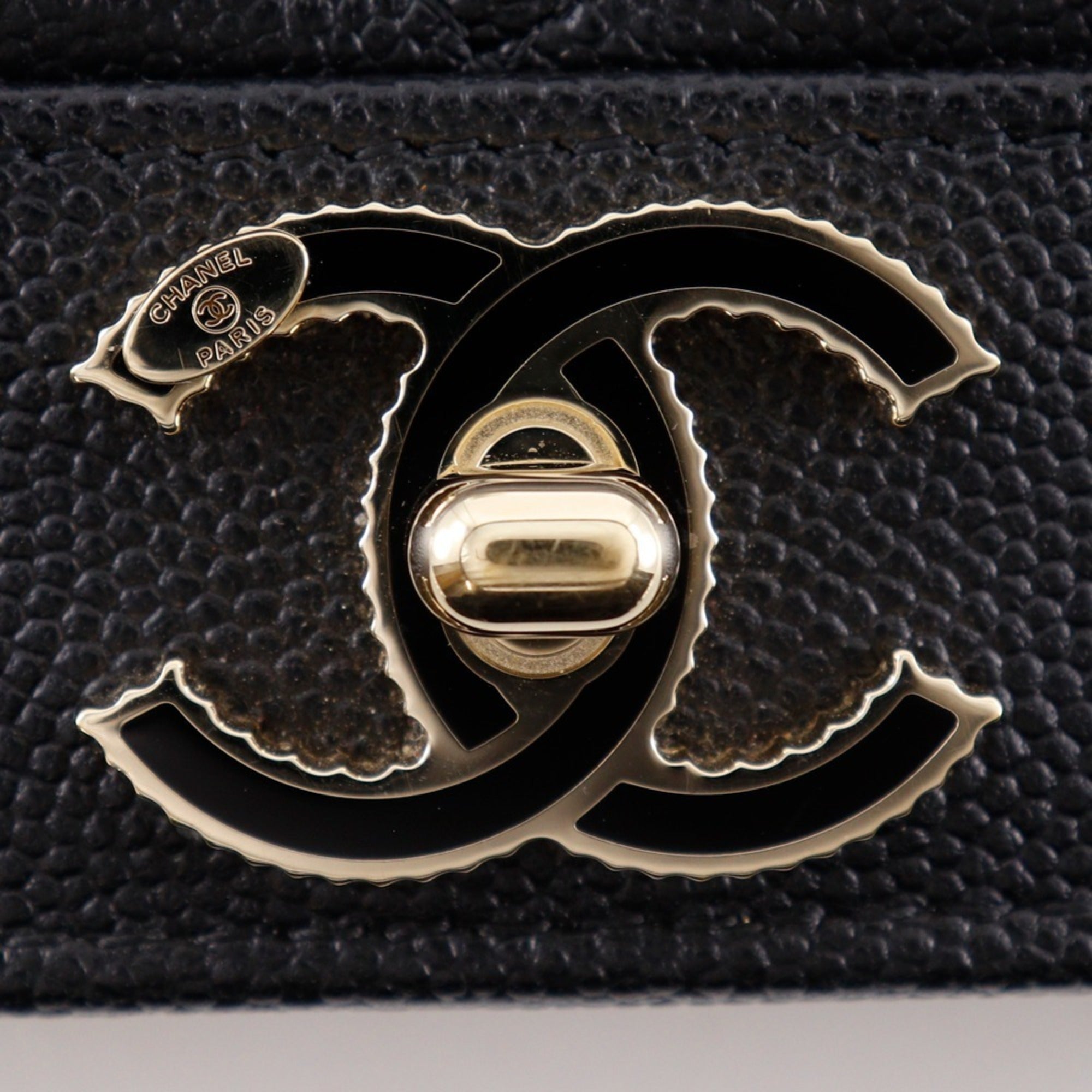 Chanel Black Grained Calfskin Shoulder Bag (Pre-Owned)