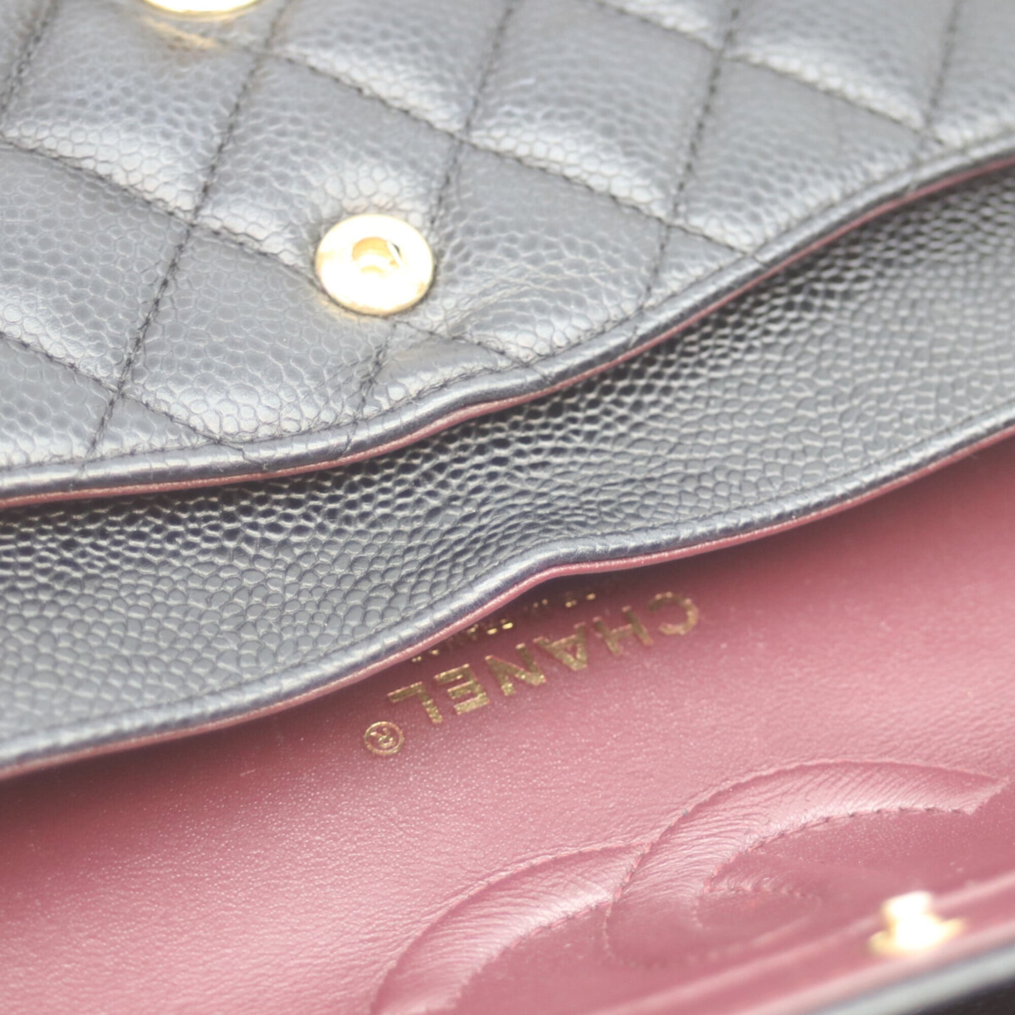 Chanel Black Grained Calfskin Shoulder Bag (Pre-Owned)