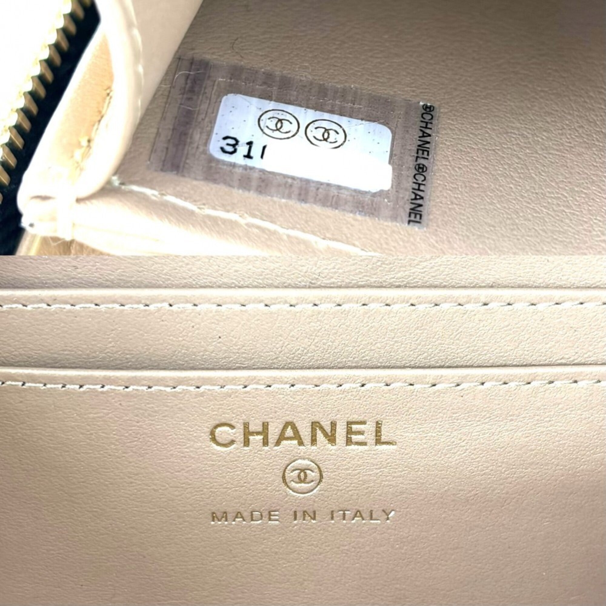 Chanel Black White Leather Shoulder Bag Vanity Bag (Pre-Owned)