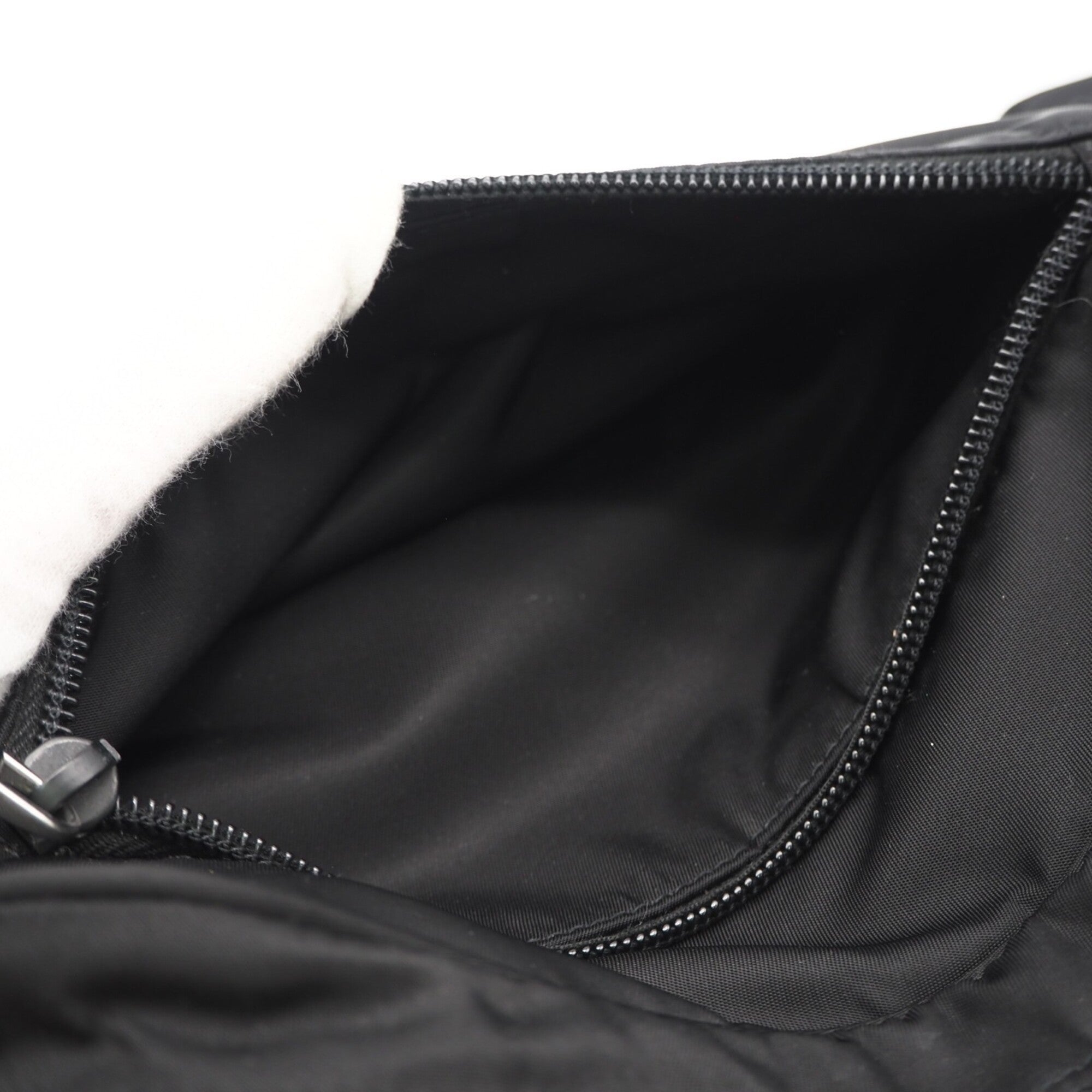 Prada Black Nylon Shoulder Bag (Pre-Owned)