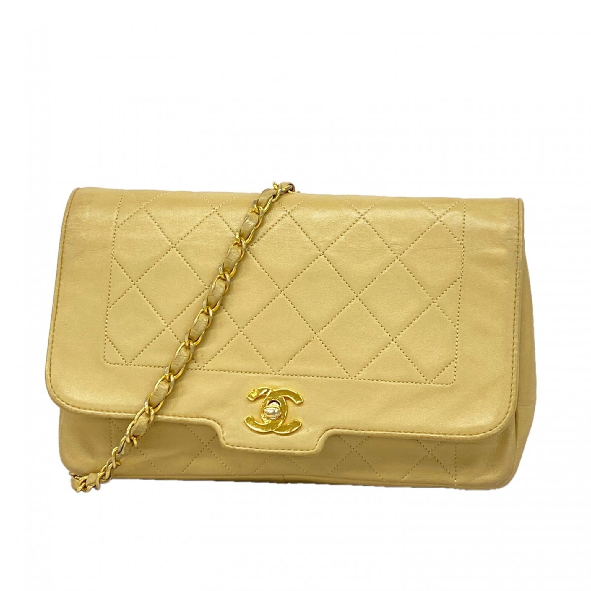 Chanel Beige Leather Shoulder Bag (Pre-Owned)