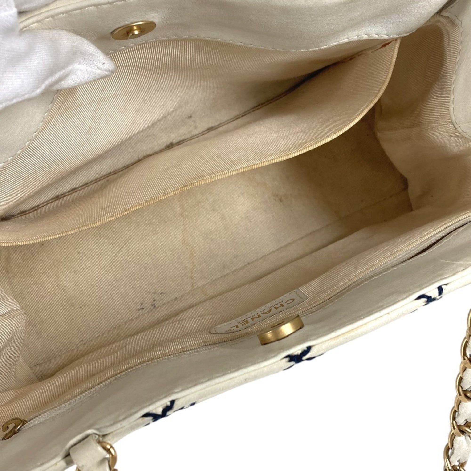 Chanel Navy White Leather Shoulder Bag Tote Bag (Pre-Owned)
