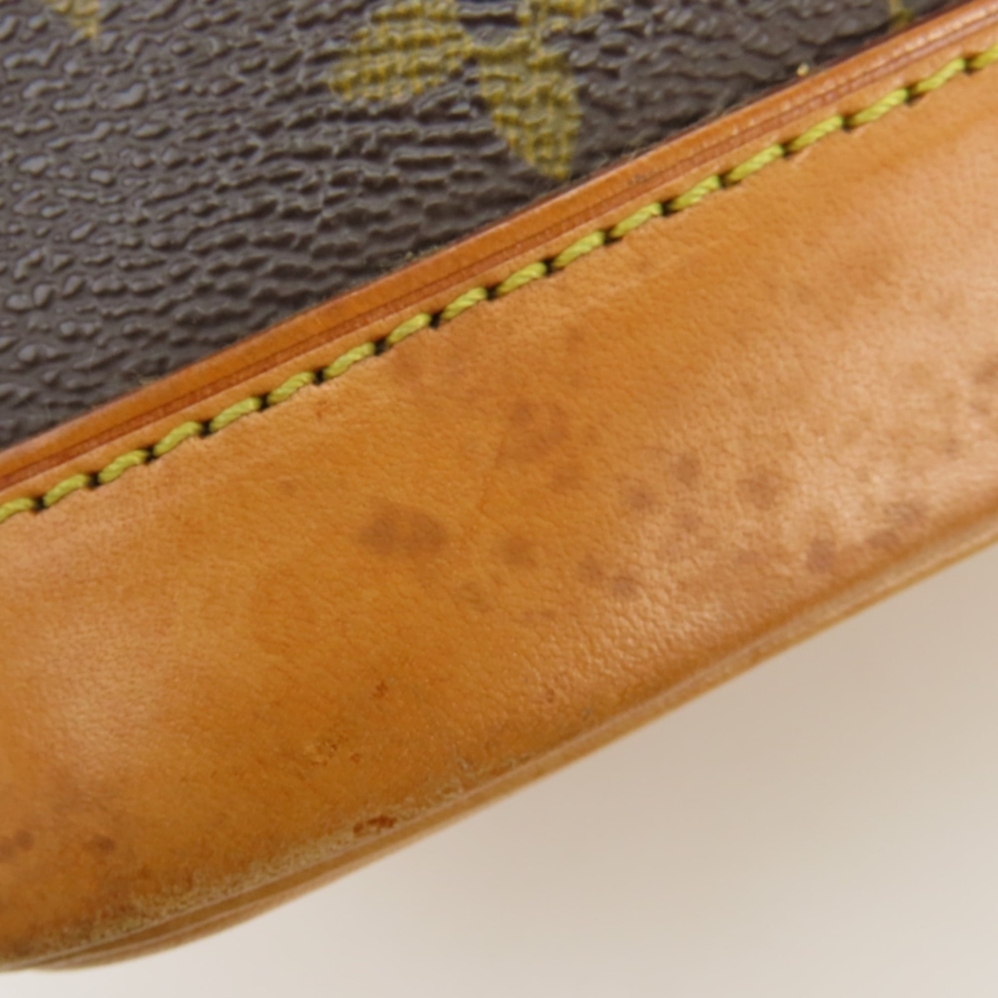 Louis Vuitton Brown Monogram Leather Handbag (Pre-Owned)