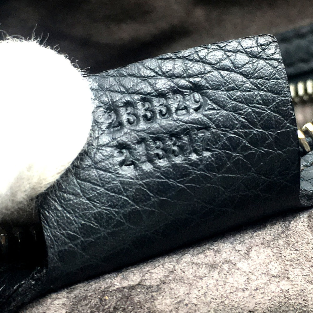 Gucci Gray Leather Shoulder Bag (Pre-Owned)