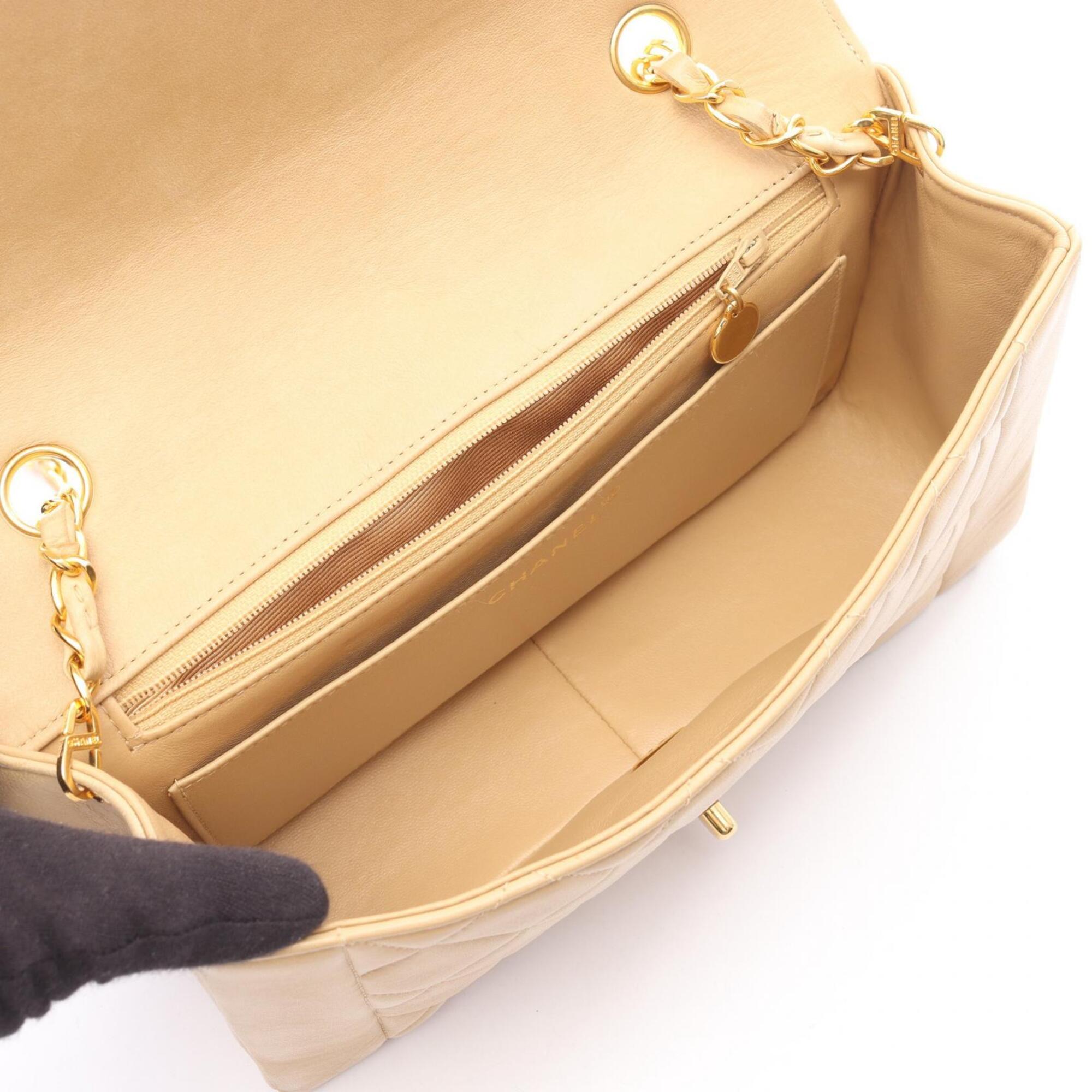 Chanel Beige Leather Handbag Shoulder Bag (Pre-Owned)