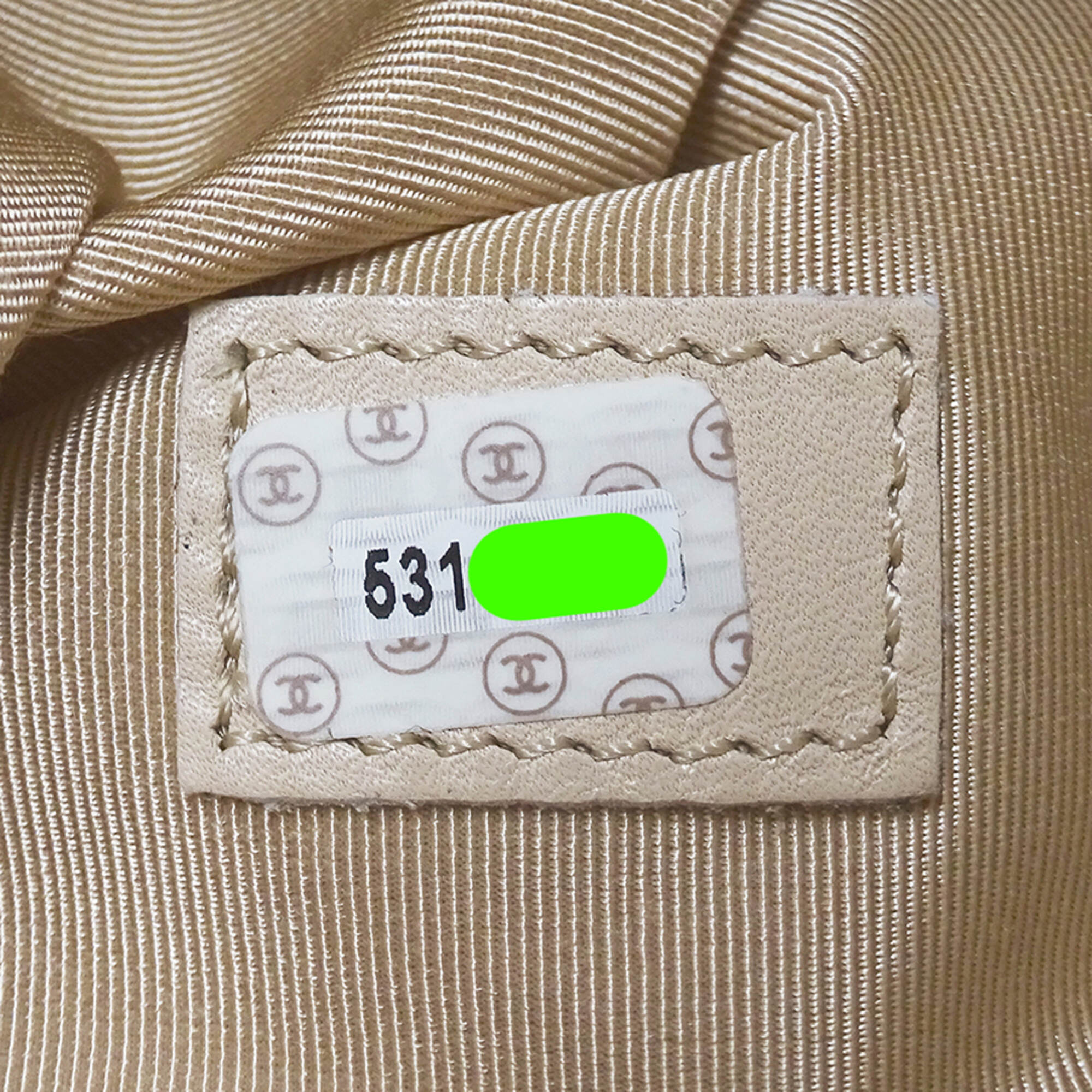 Chanel Beige Leather Handbag Shoulder Bag (Pre-Owned)