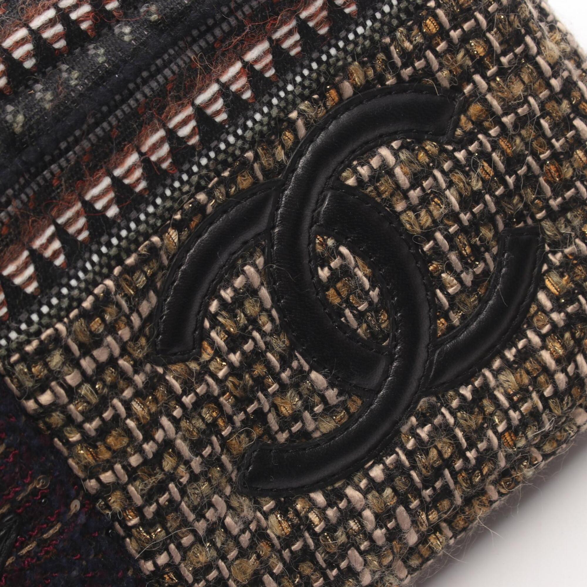 Chanel Multi-Color Fabric Leather Handbag Shoulder Bag (Pre-Owned)