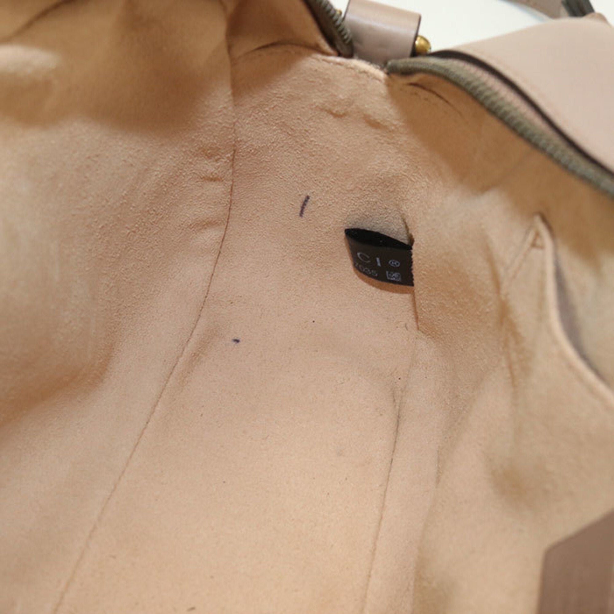 Gucci Beige Leather Shoulder Bag (Pre-Owned)