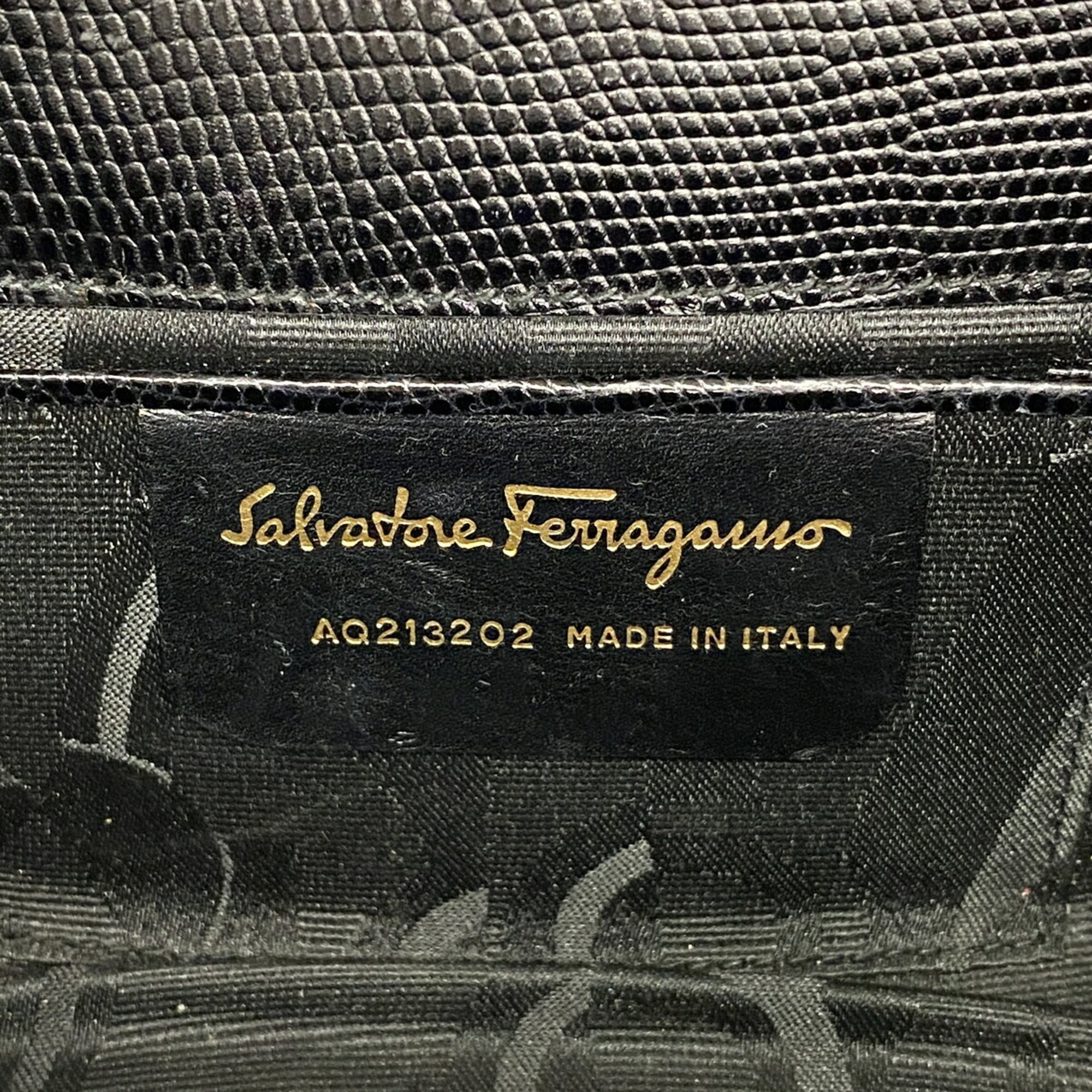Salvatore Ferragamo Black Leather Shoulder Bag (Pre-Owned)