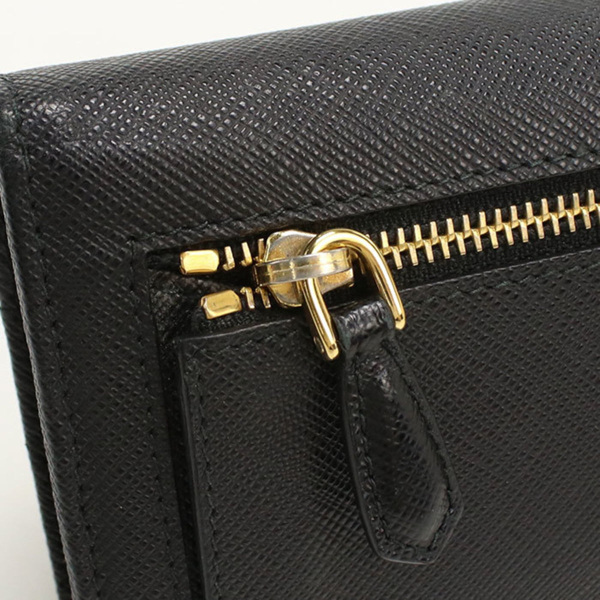 Prada Black Leather Long Wallet (Bi-Fold) (Pre-Owned)