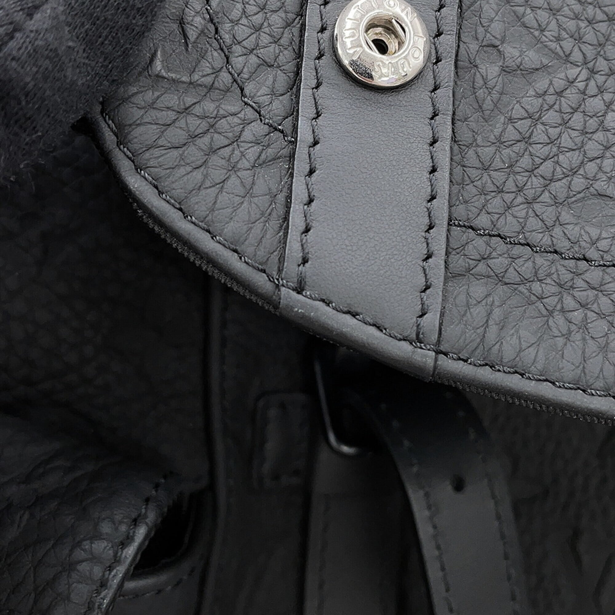 Louis Vuitton Black Monogram Noir Monogram Handbag (Pre-Owned)