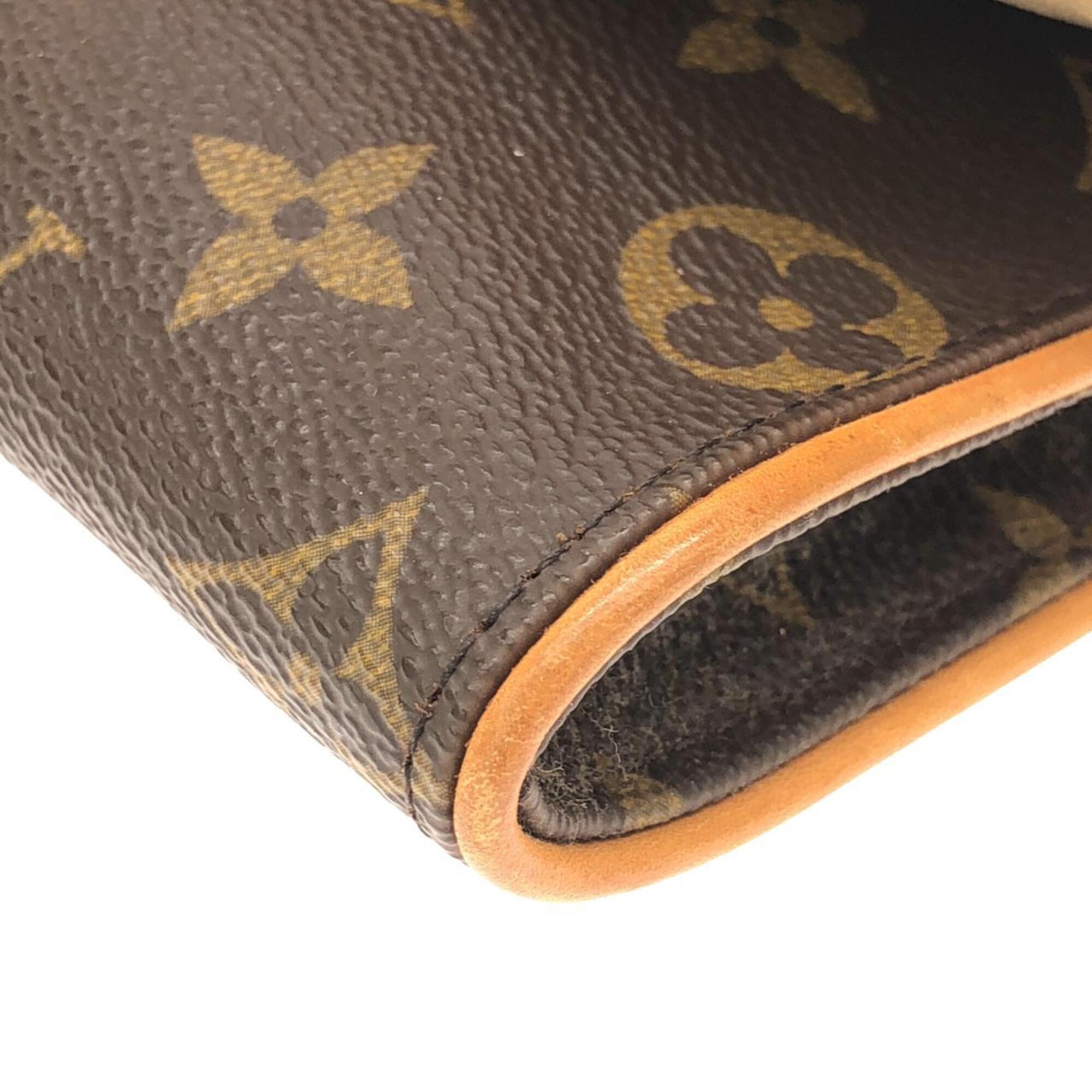 Louis Vuitton Marron Coated Canvas Shoulder Bag (Pre-Owned)