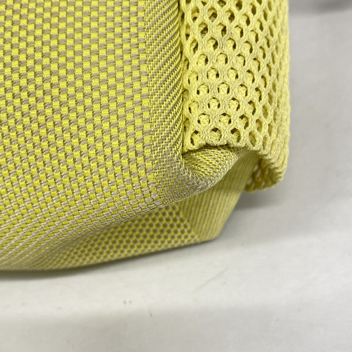 Louis Vuitton Yellow Shoulder Bag (Pre-Owned)