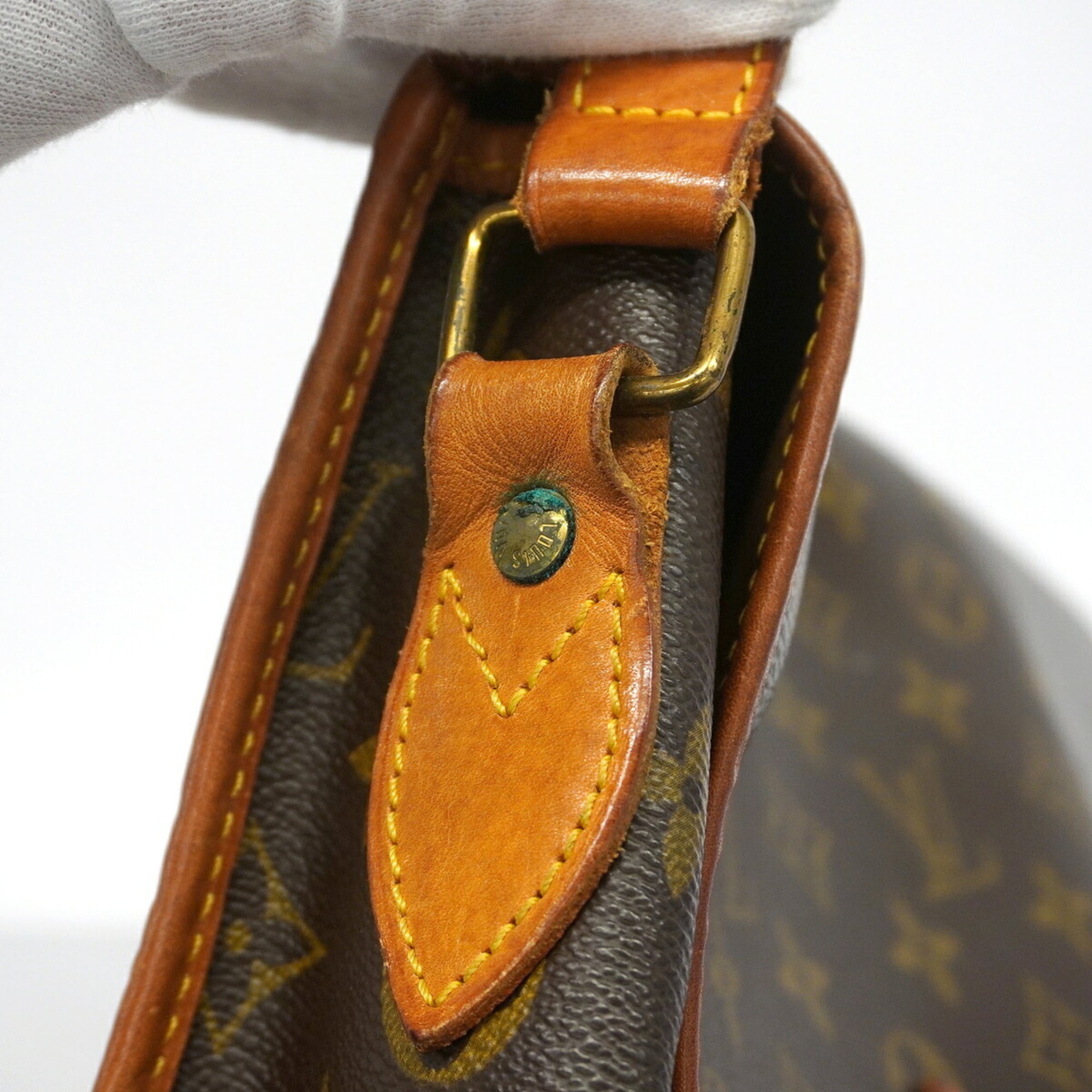 Louis Vuitton Brown Shoulder Bag (Pre-Owned)