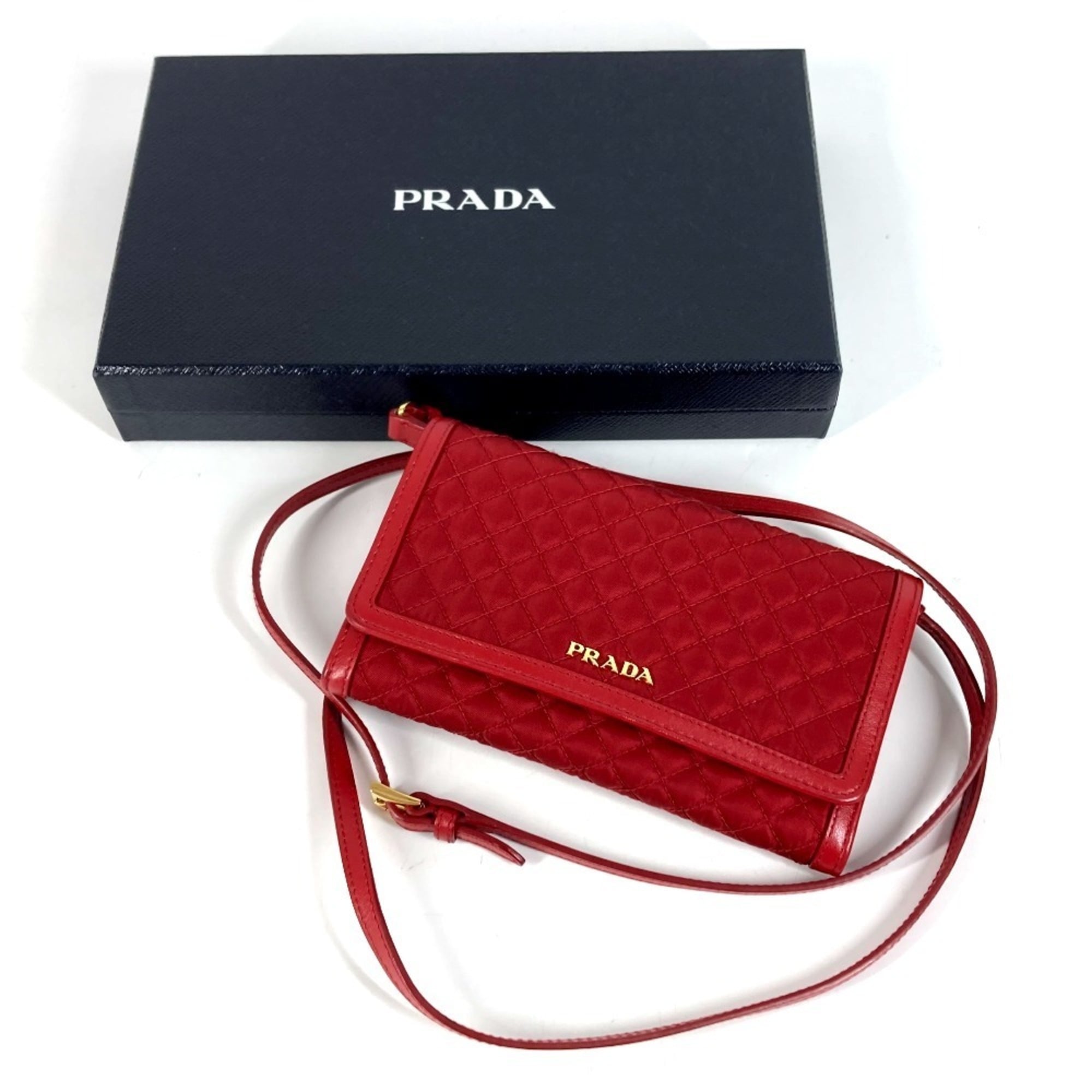 Prada Red Color Quilting Chain/Shoulder Wallet (Pre-Owned)